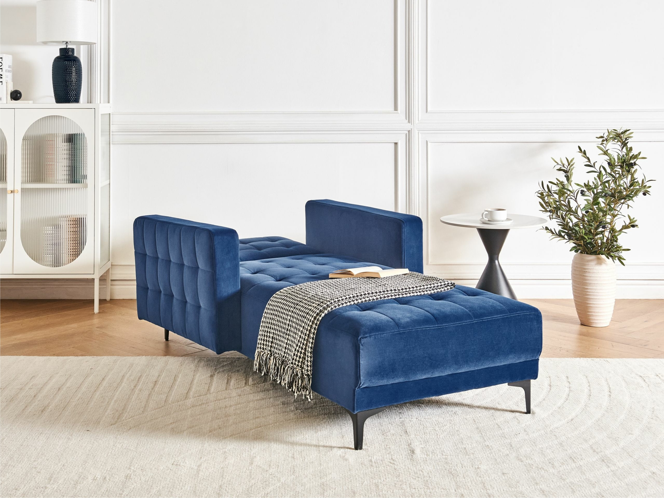 Kušete Felvena 122 (Zils)