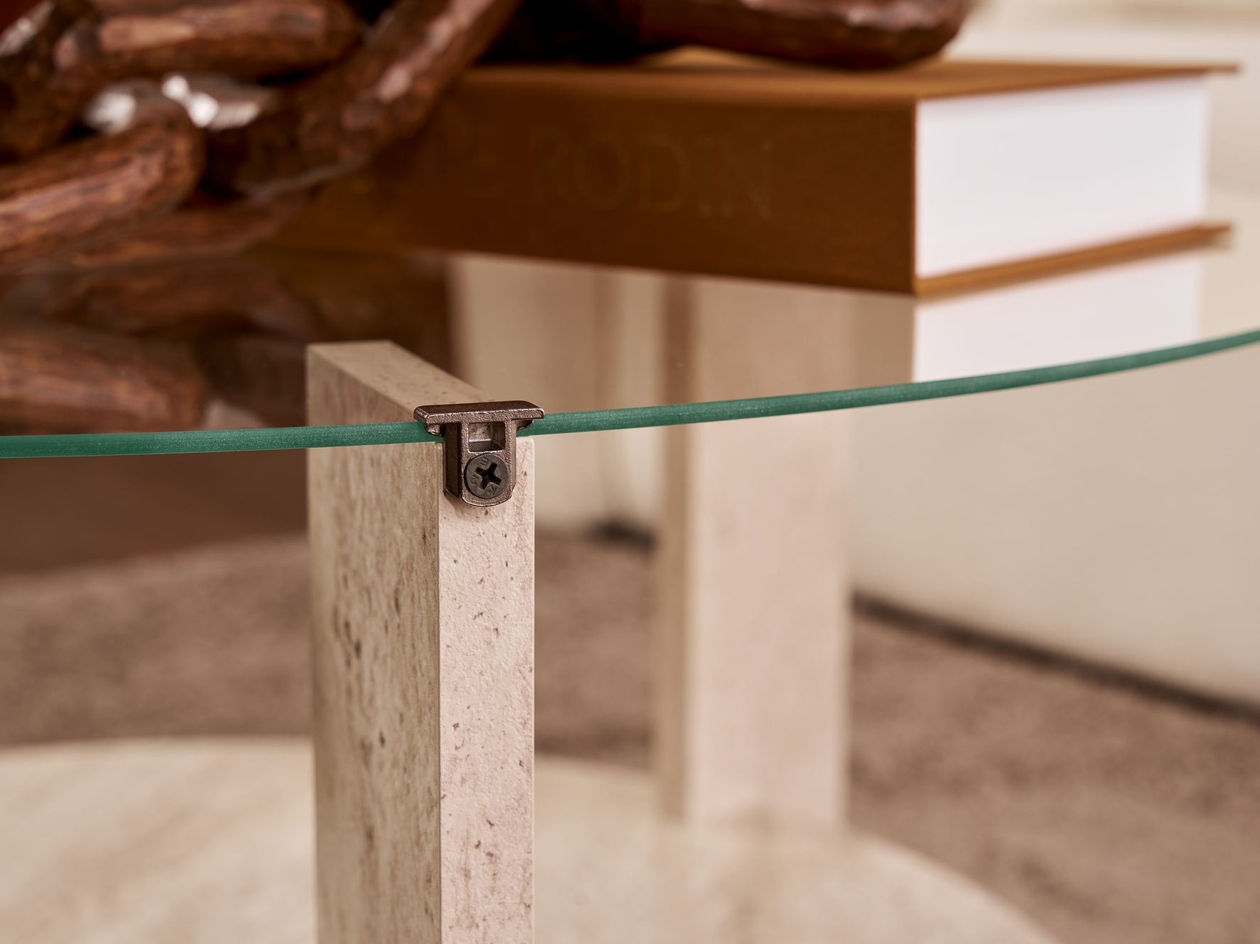 Žurnālu galdiņš Novato 118 (Gaišs travertīns)