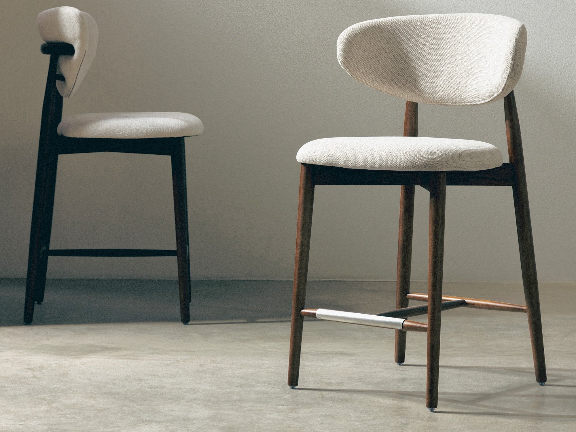 Bāra krēsls Burleson 283