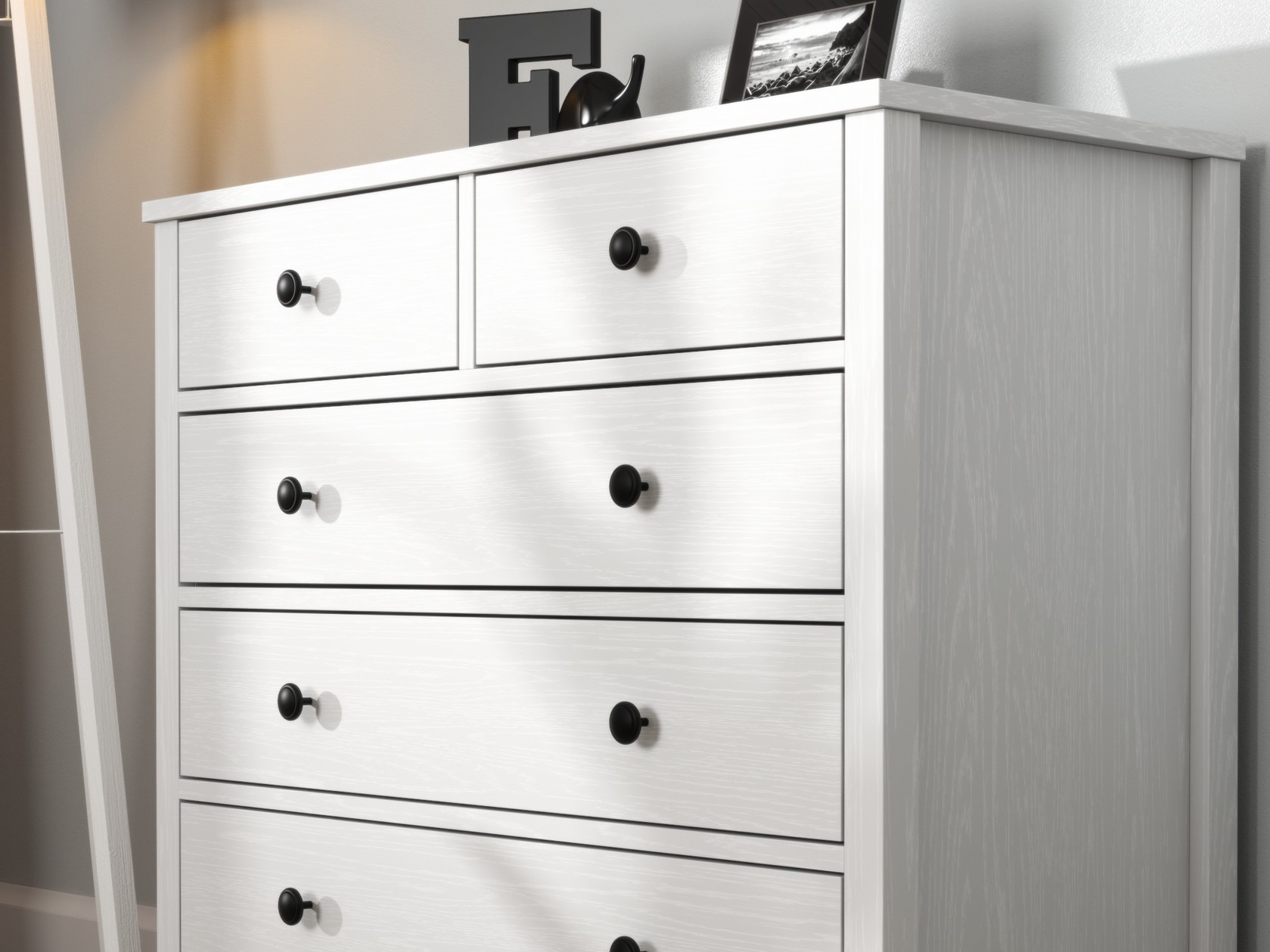 Kомод Ophfela 111