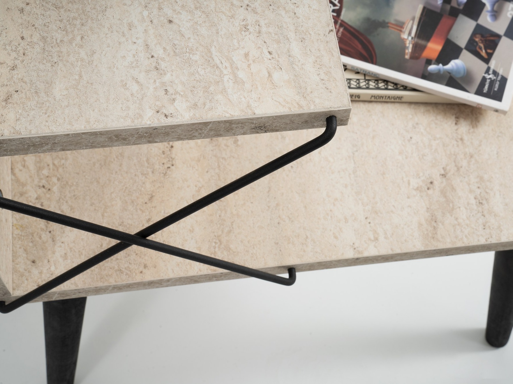 Naktsgaldiņš Kailua 368 (Gaišs travertīns + Melns)