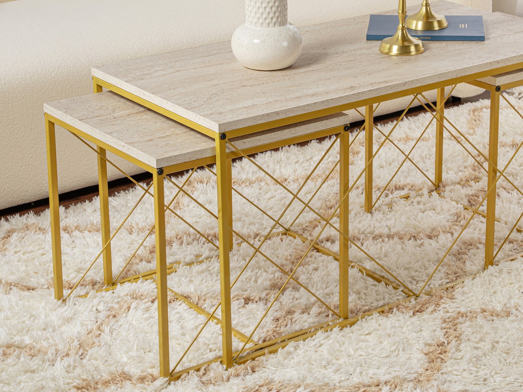 Žurnālu galdiņu komplekts Kailua 2619 (Gaišs travertīns + Zelta)