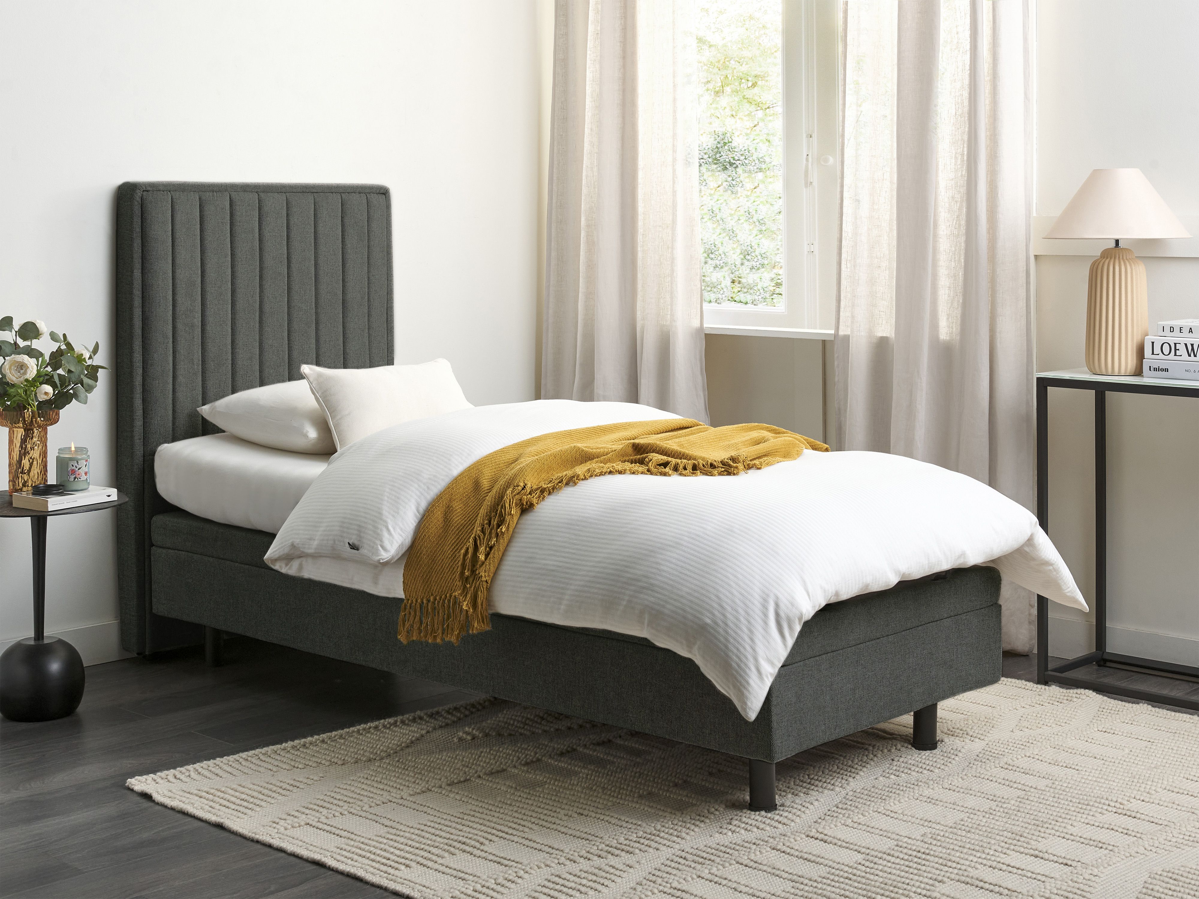 Gulta Berwyn 2749 (Tumši pelēks)