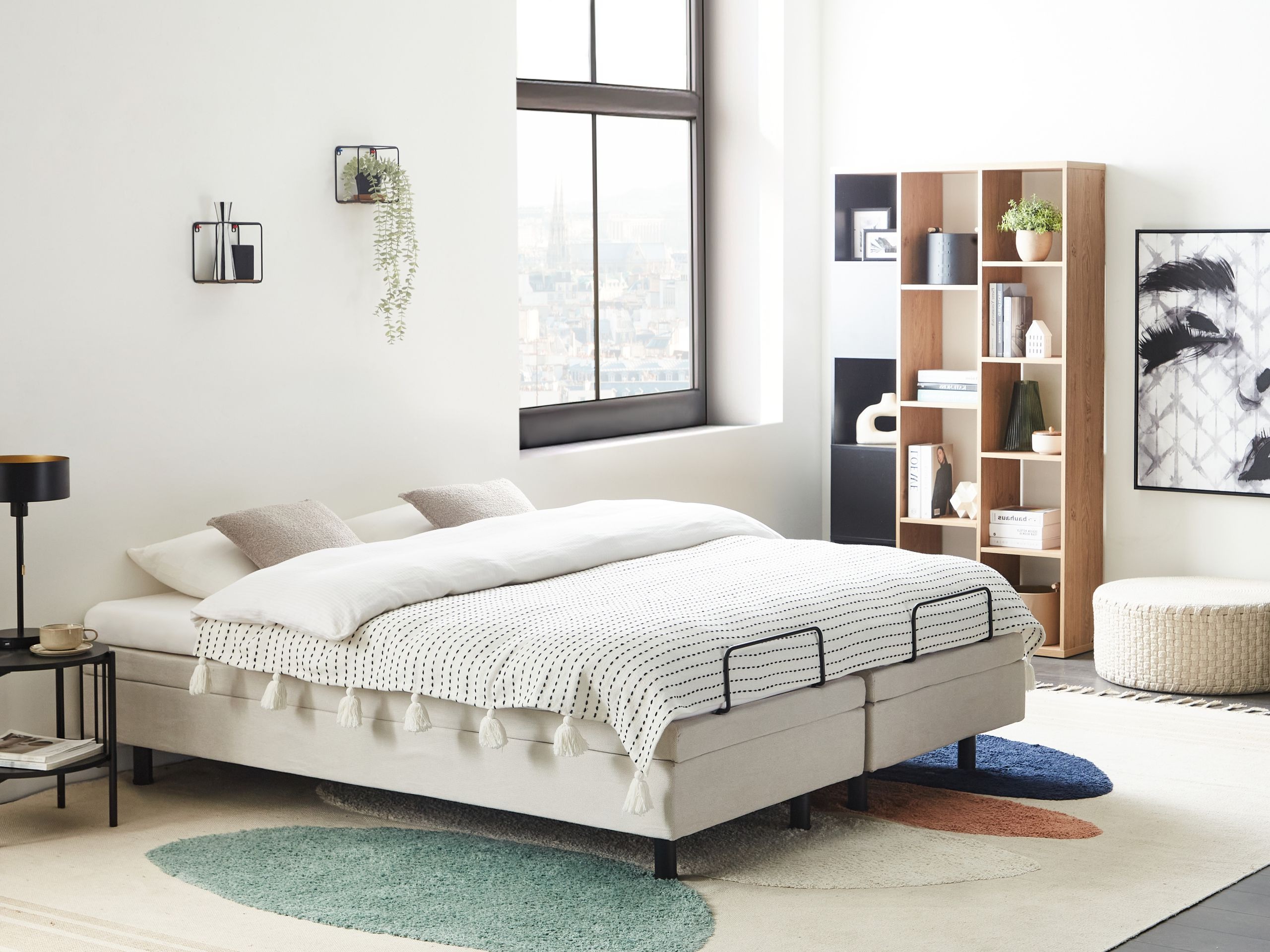 Кровать Berwyn 2750 (Светло-бежевый)