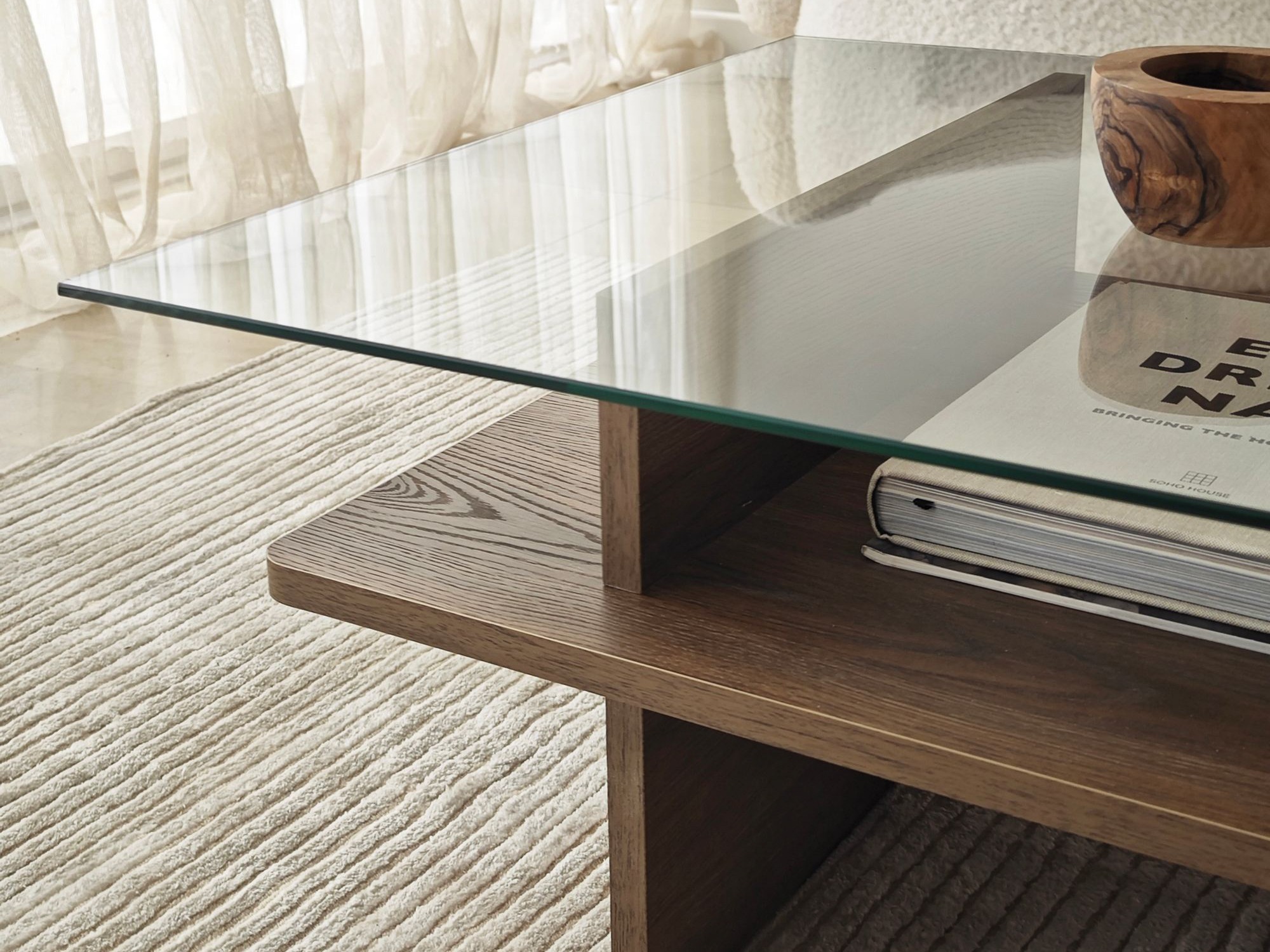 Žurnālu galdiņš Kailua 2635 (Riekstkoks)