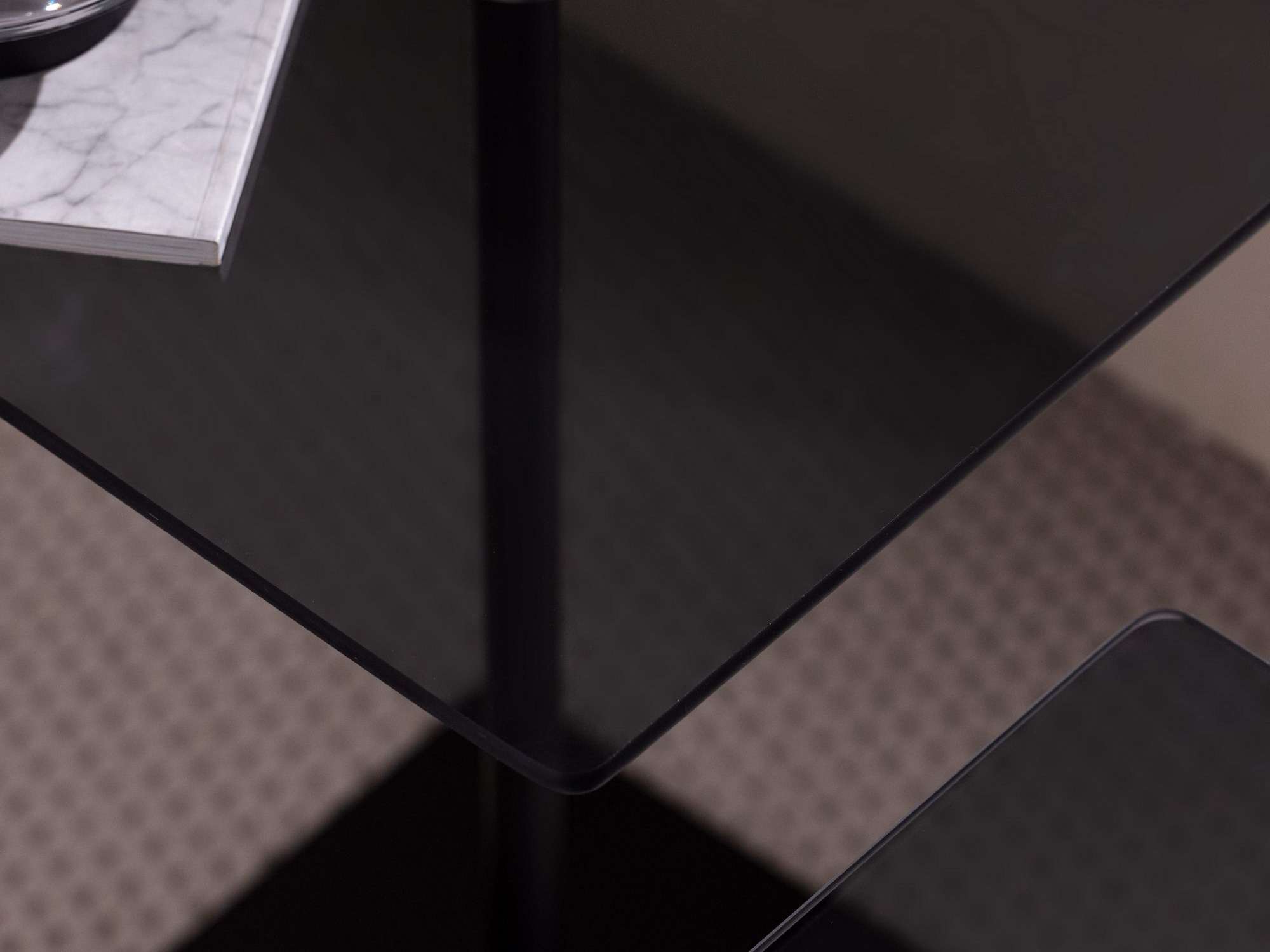 Kafijas galdiņu komplekts Kailua 2639 (Melns)