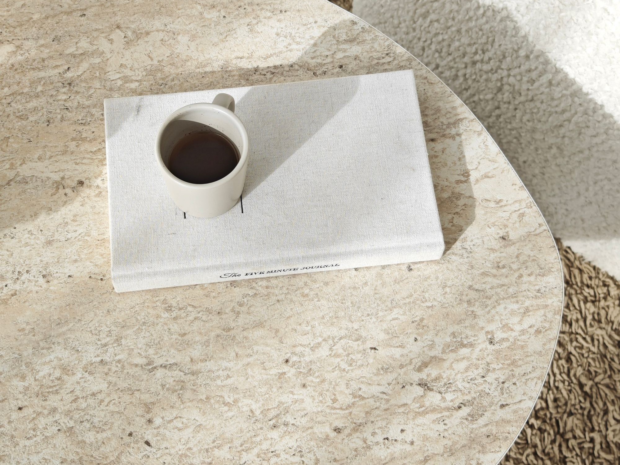 Žurnālu galdiņš Kailua 2637 (Gaišs travertīns)