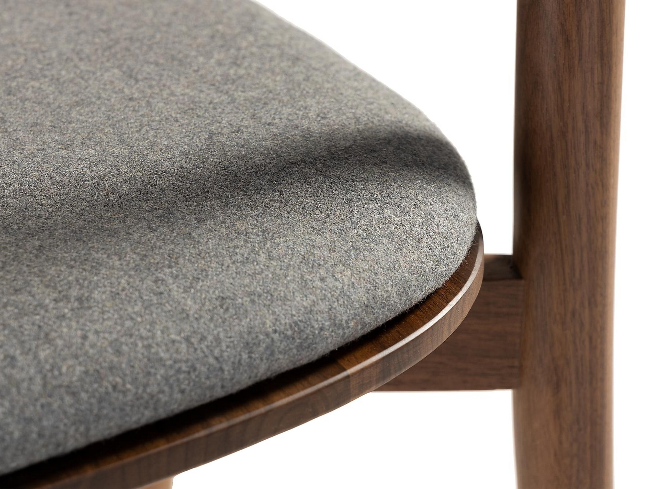 Krēsls Tivsoru 123 (Riekstkoks + Pelēks)