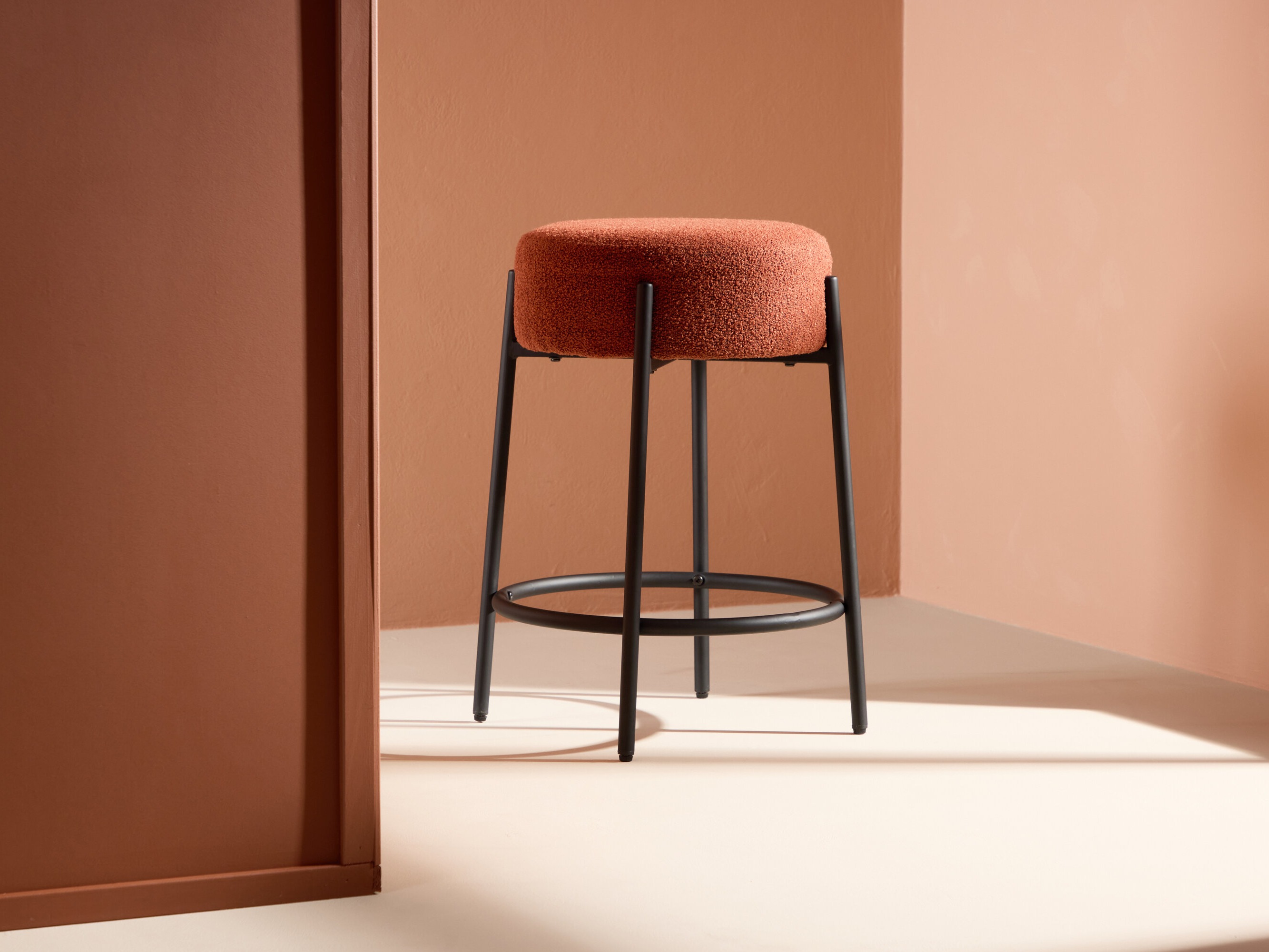 Bāra krēsls Dallas 4891 (Melns + Sarkans)