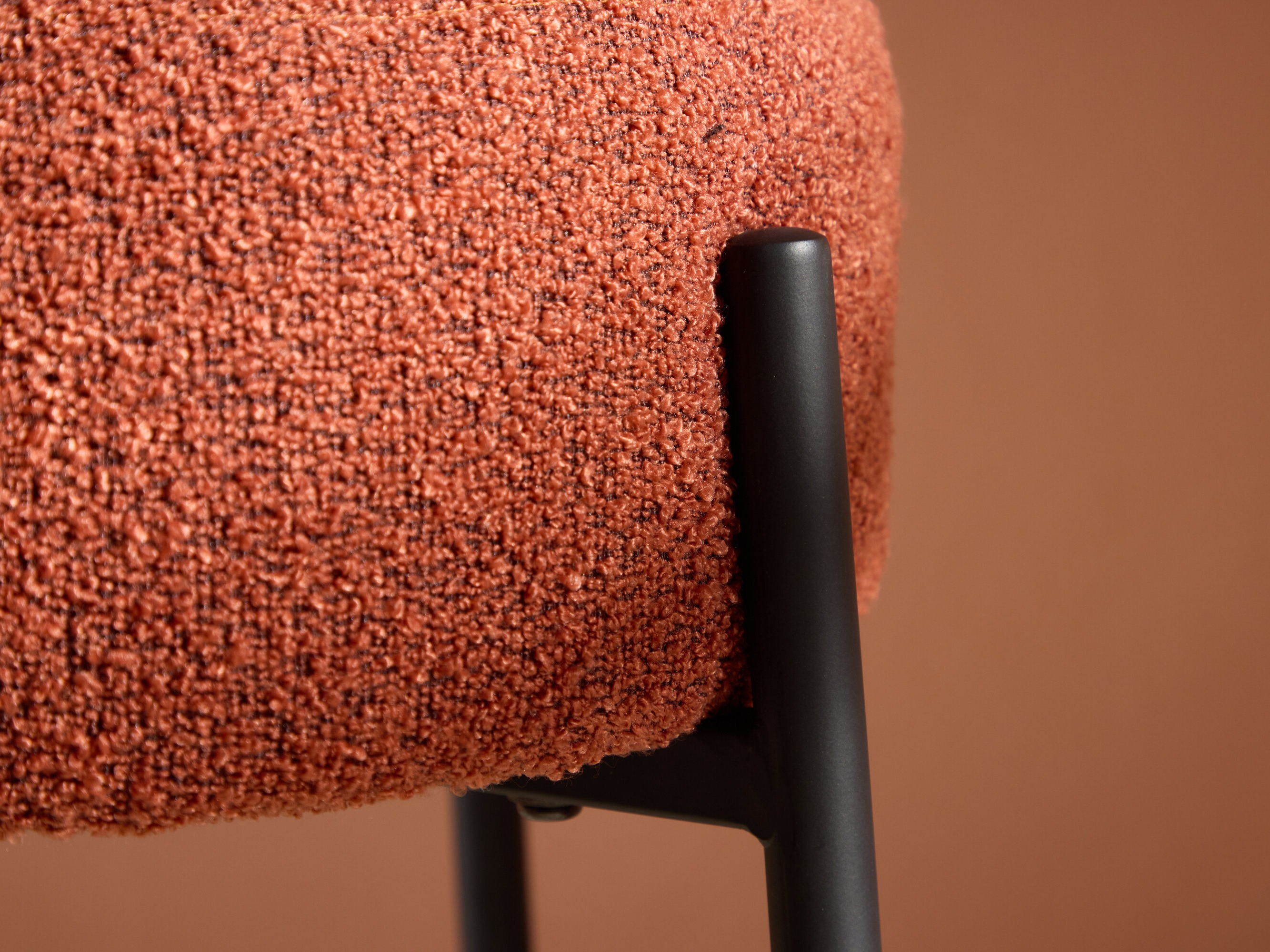 Bāra krēsls Dallas 4891 (Melns + Sarkans)