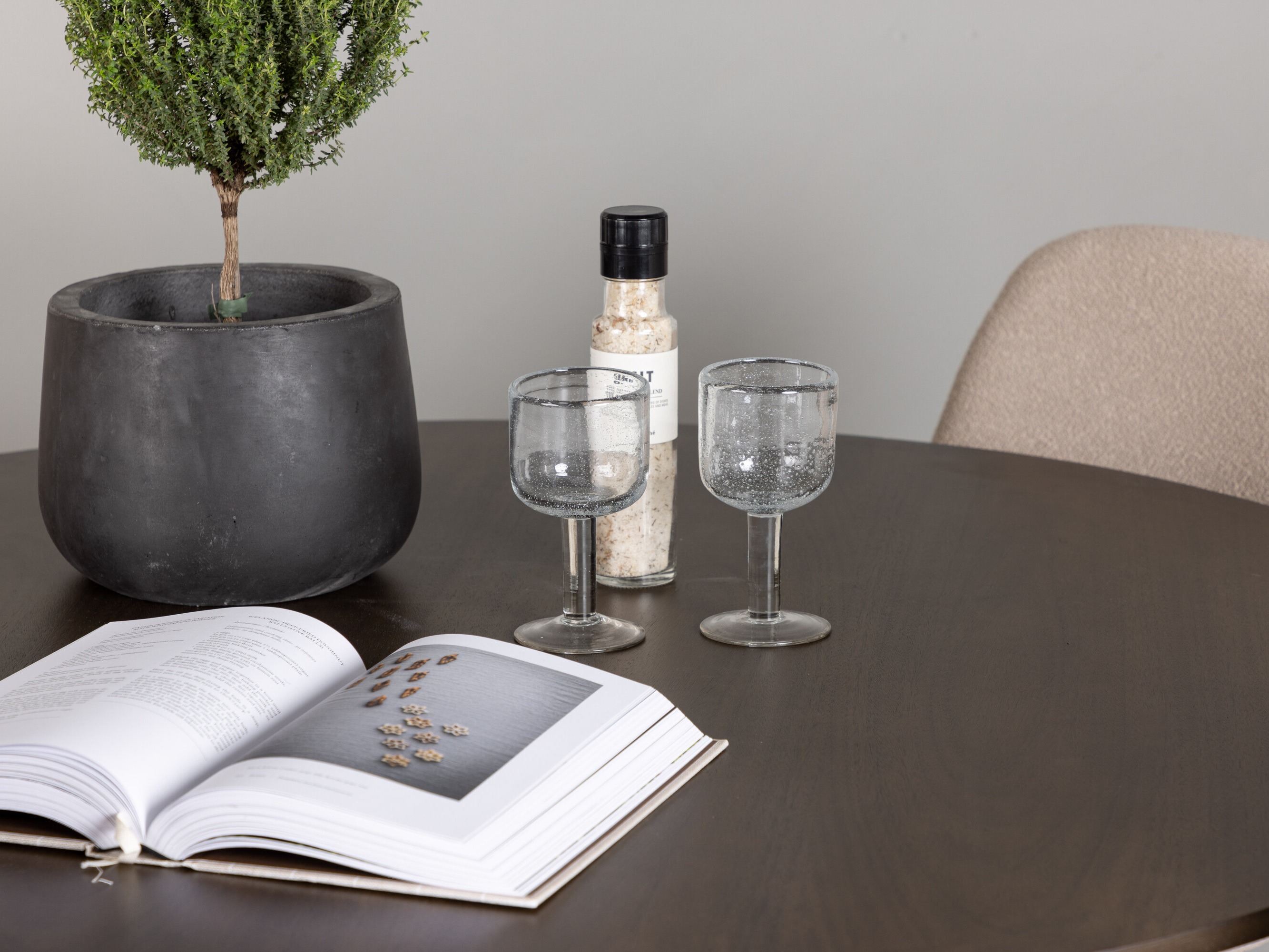 Ēdamistabas komplekts Dallas 4887 (Melns + Bēšs)