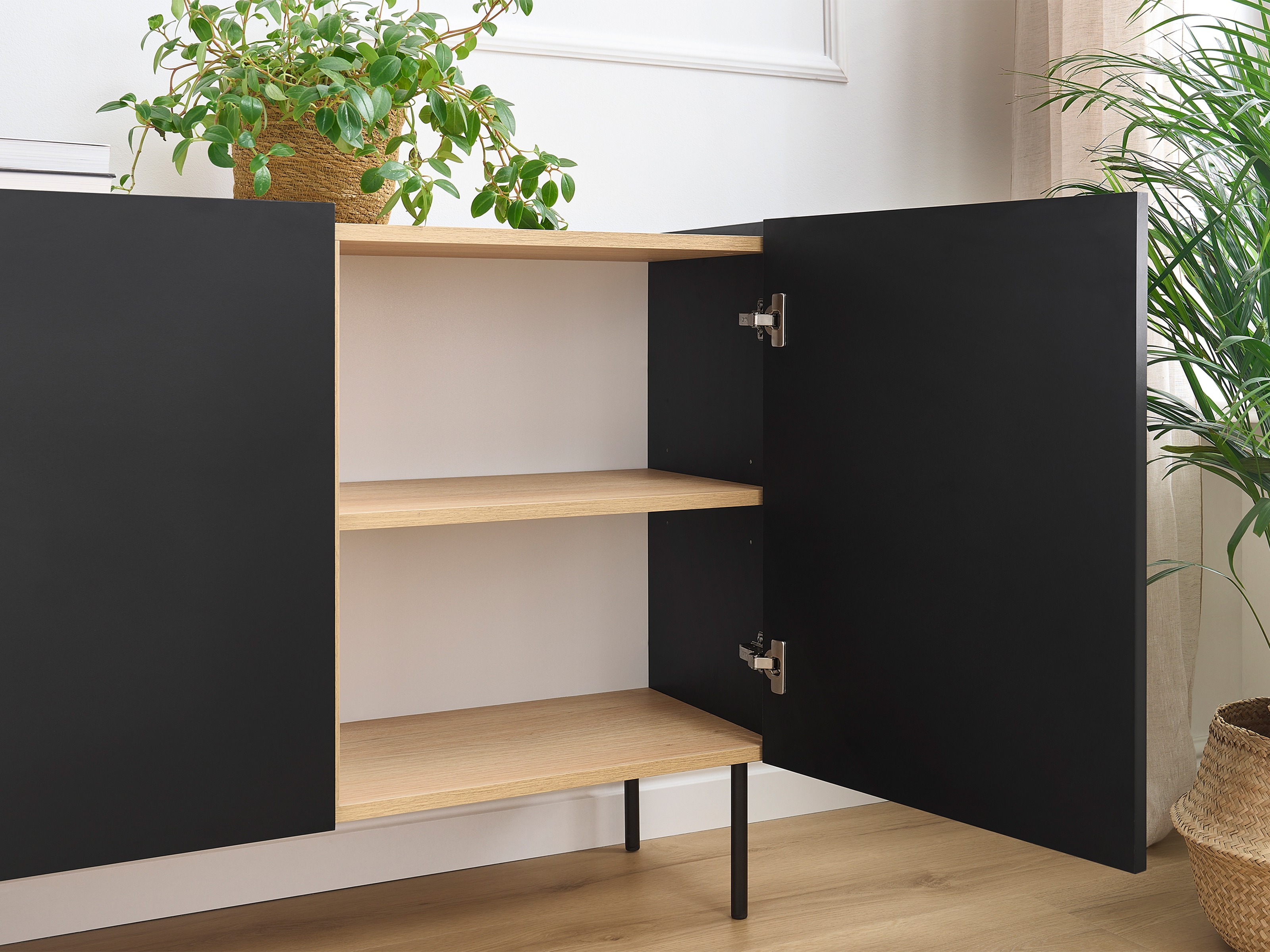 Skapis Tivdala 102 (Ozols + Matēts melns)