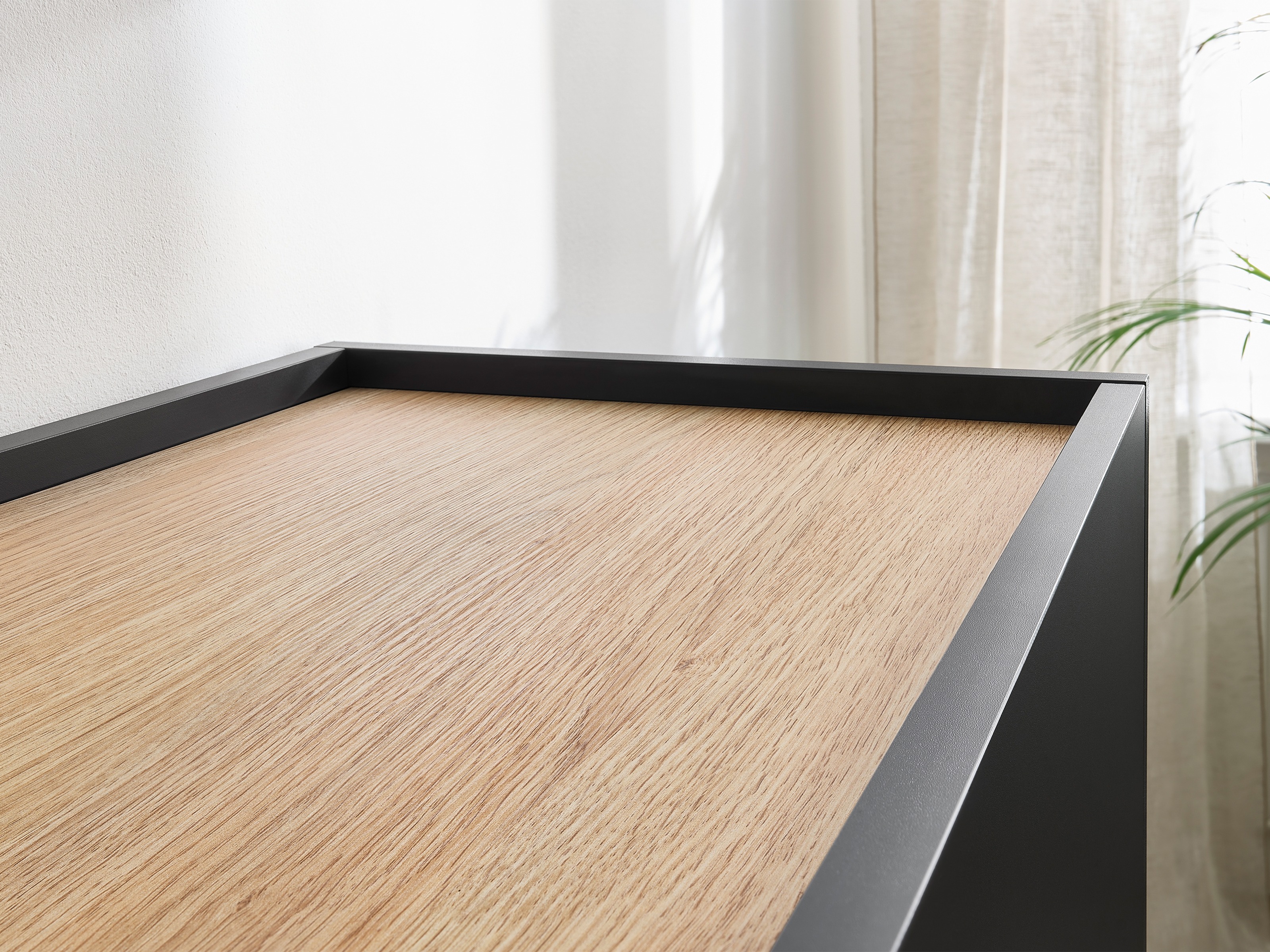 ТВ тумба Tivdala 106 (Матовый черный + Дуб)