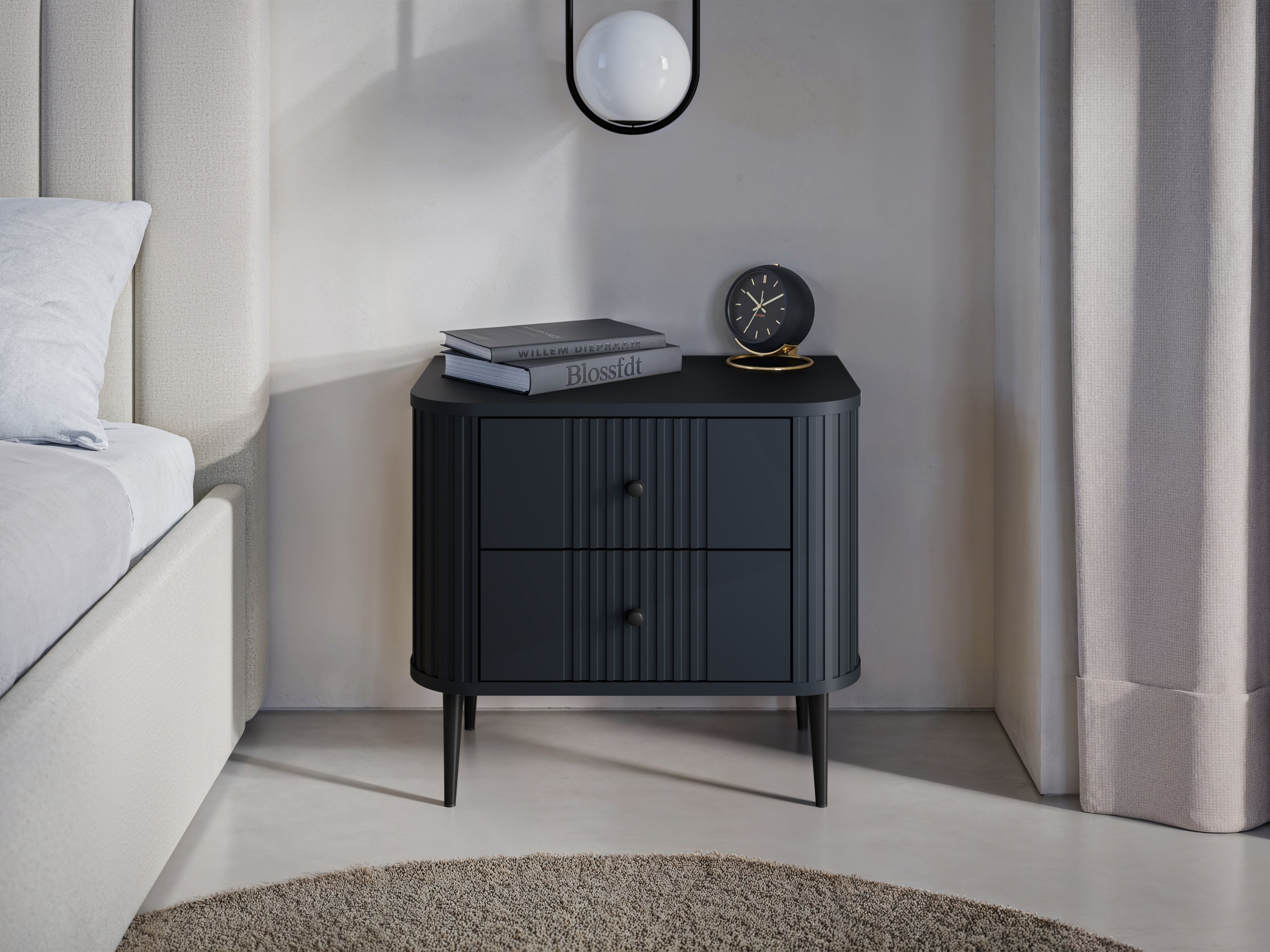 Naktsgaldiņu komplekts Revtoru 106 (Melns)