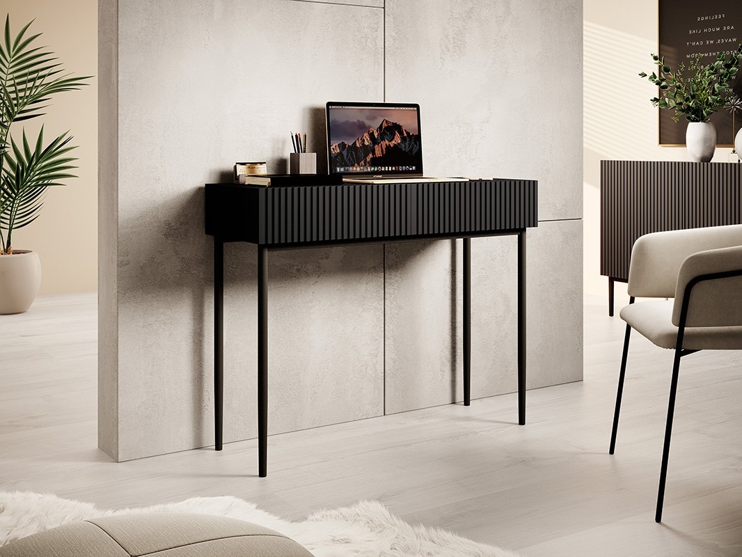 Rakstāmgalds Melfelu 113 (Melns)