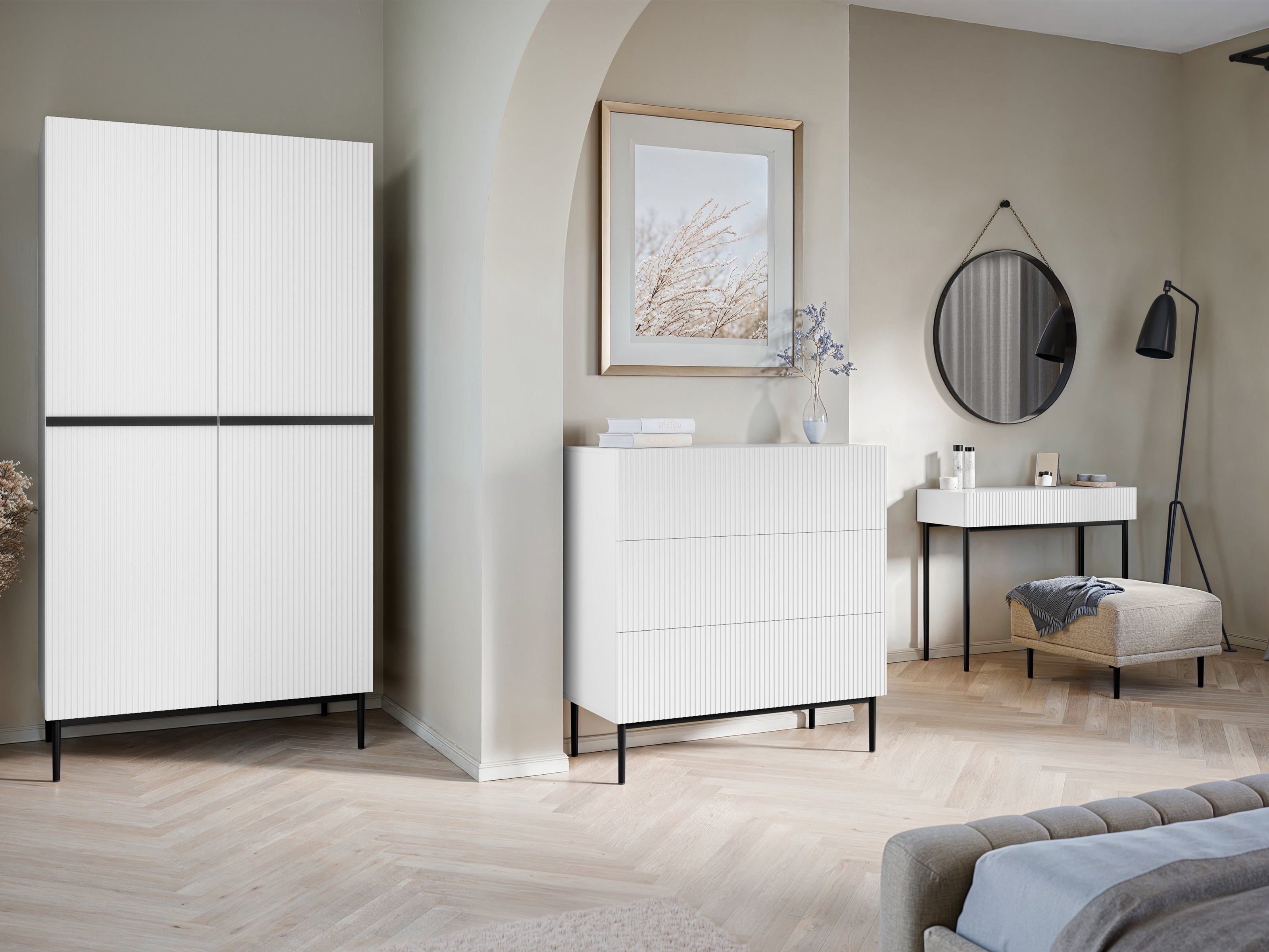 Skapis Melfelu 134 (Balts)