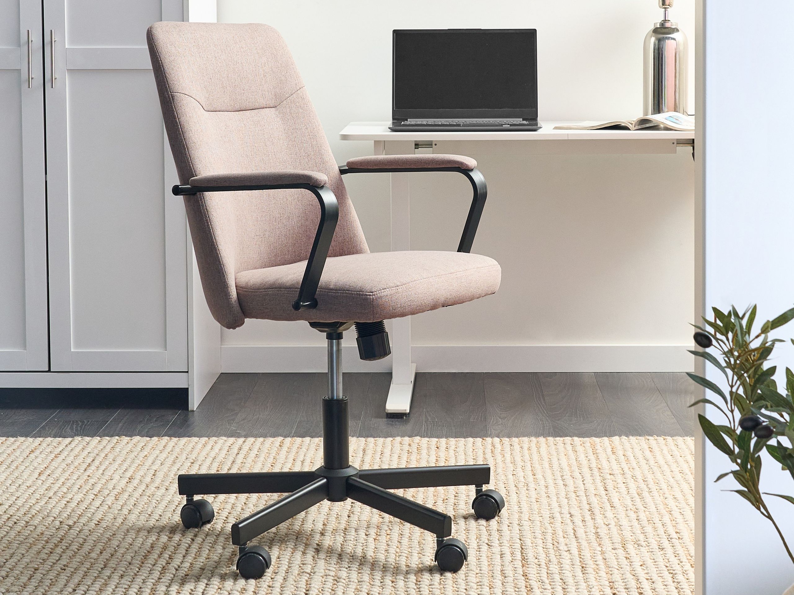 Biroja krēsls Berwyn 2758 (Gaiši brūns)