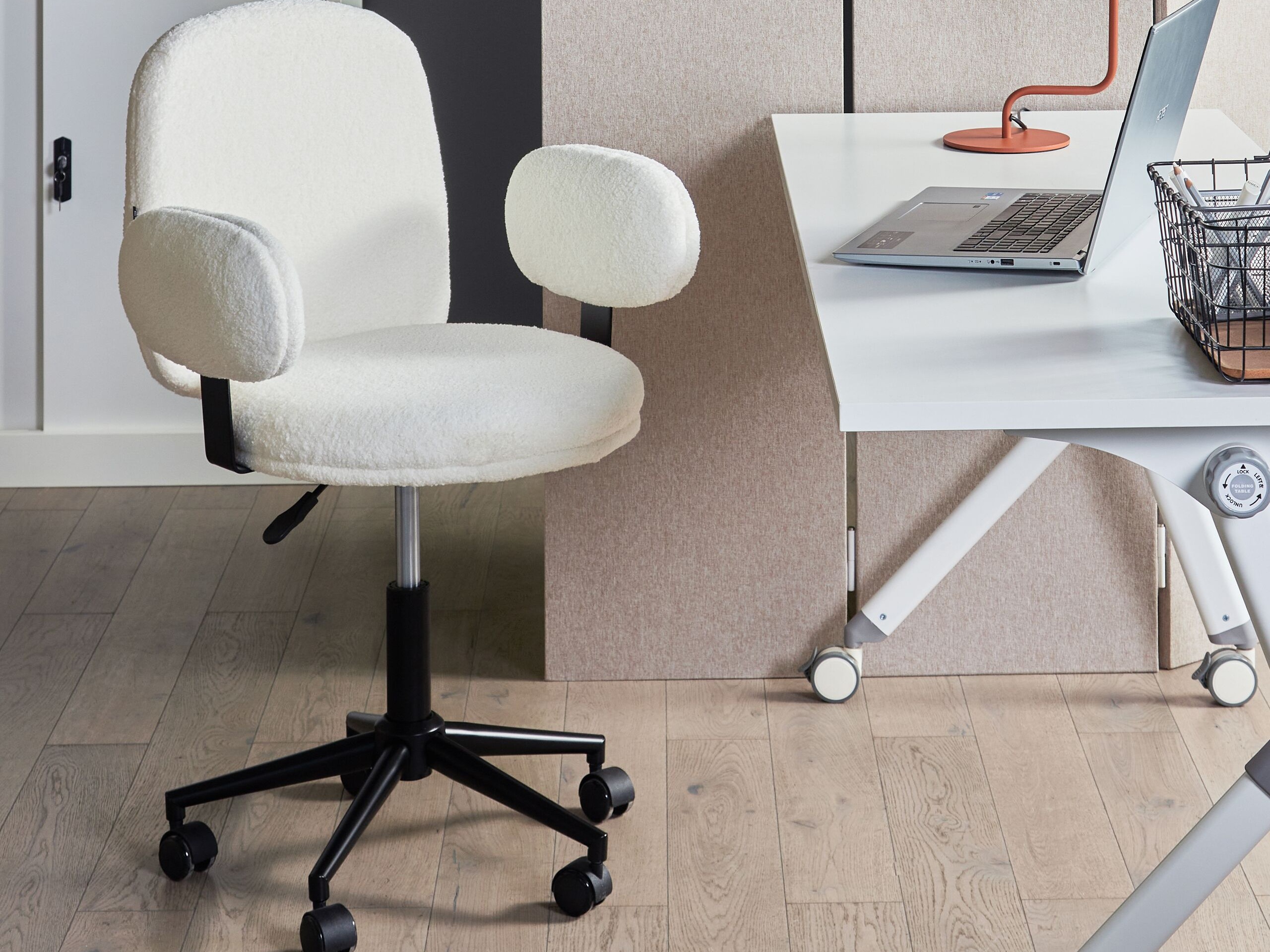 Biroja krēsls Berwyn 2763 (Balts)