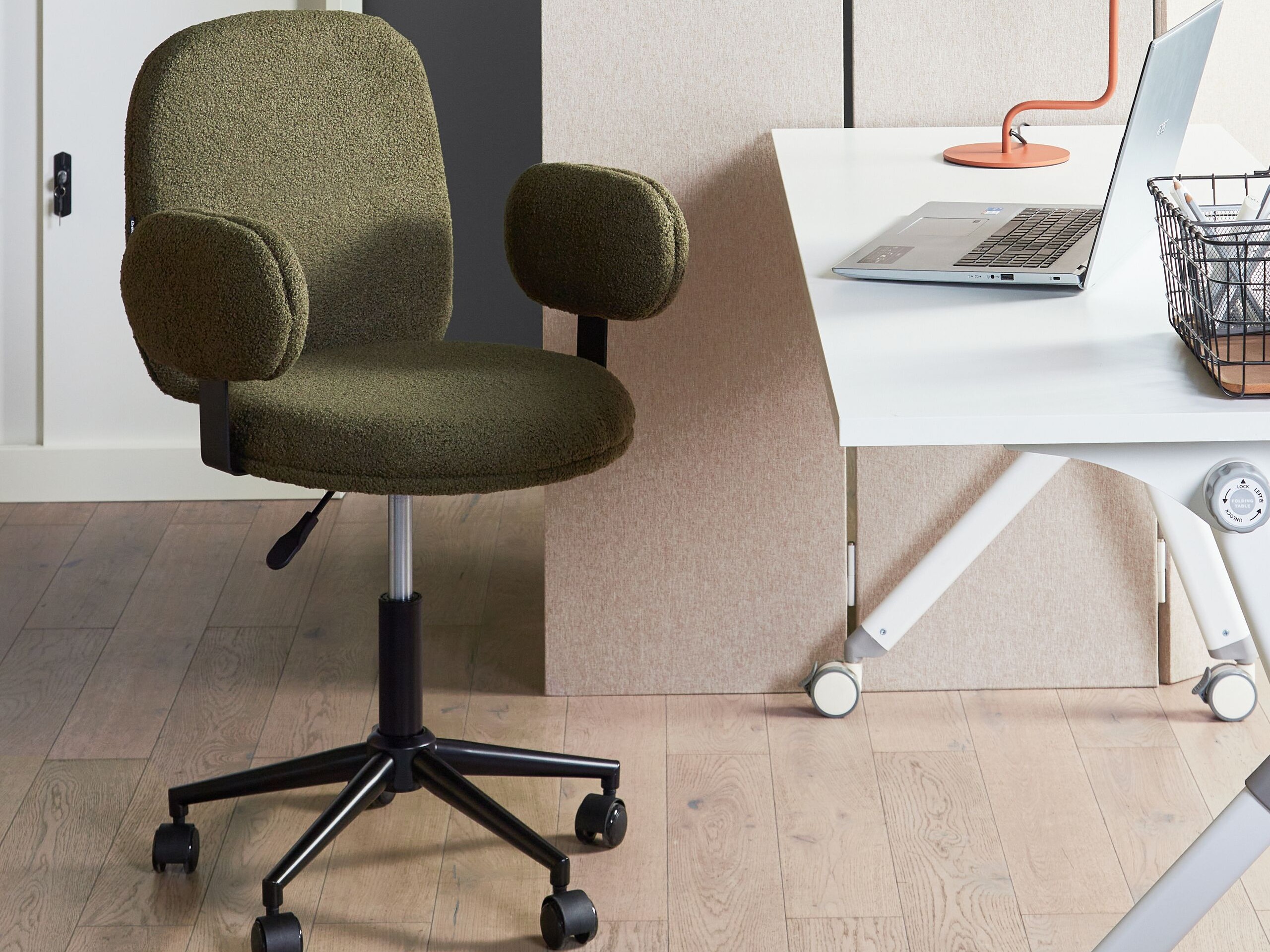 Biroja krēsls Berwyn 2763 (Zaļš)