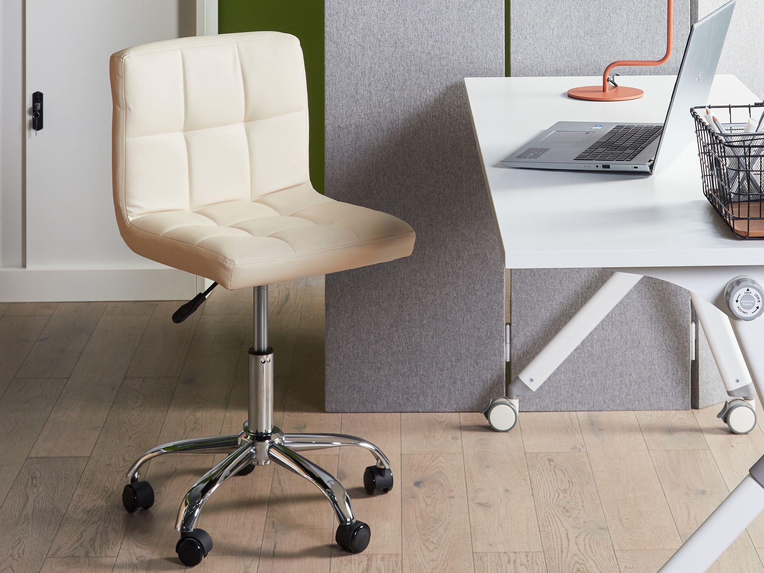 Biroja krēsls Berwyn 879 (Bēšs)