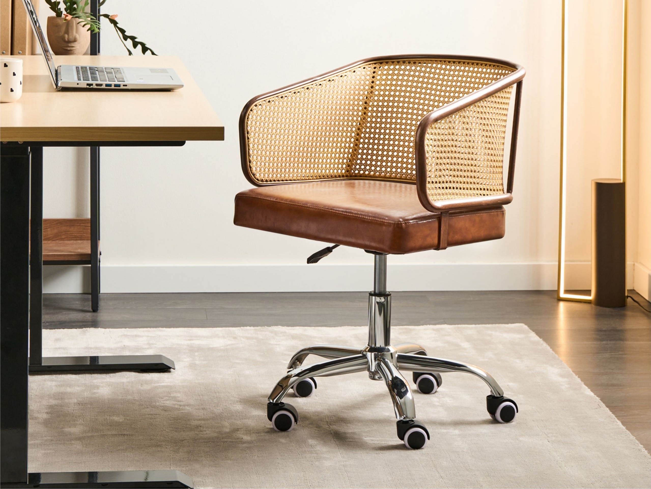 Biroja krēsls Berwyn 2767 (Brūns)