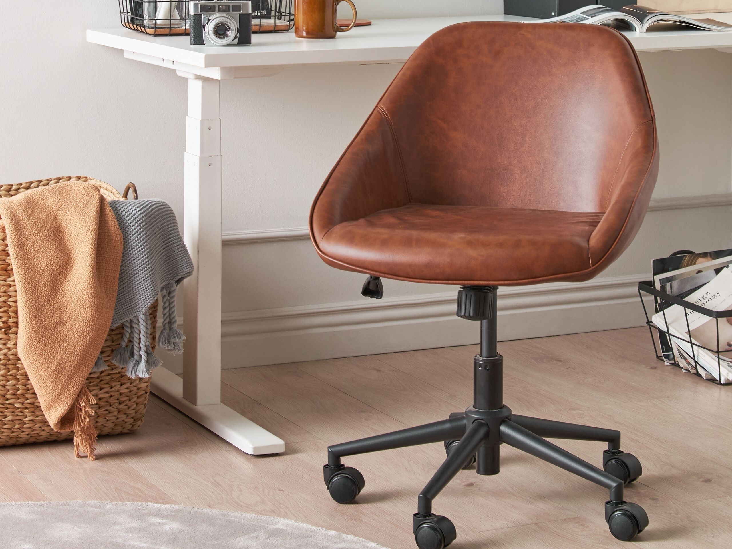 Biroja krēsls Berwyn 2770 (Melns + Brūns)