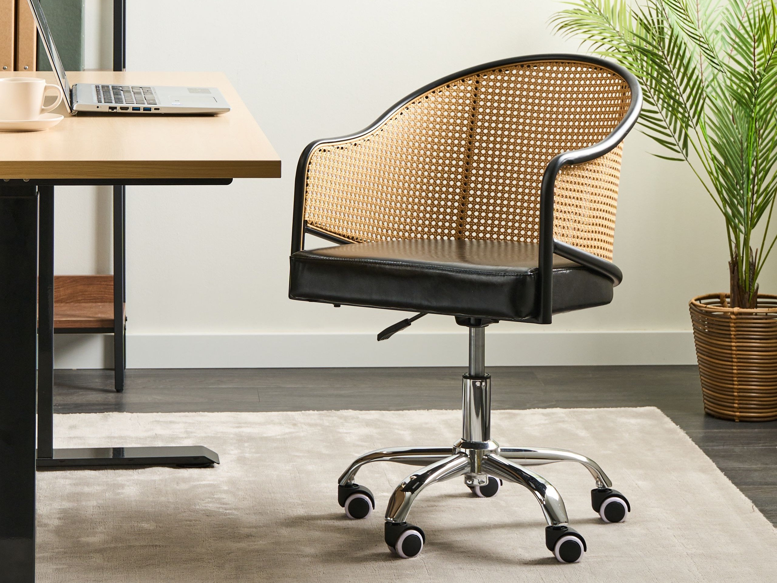 Biroja krēsls Berwyn 2771 (Melns)