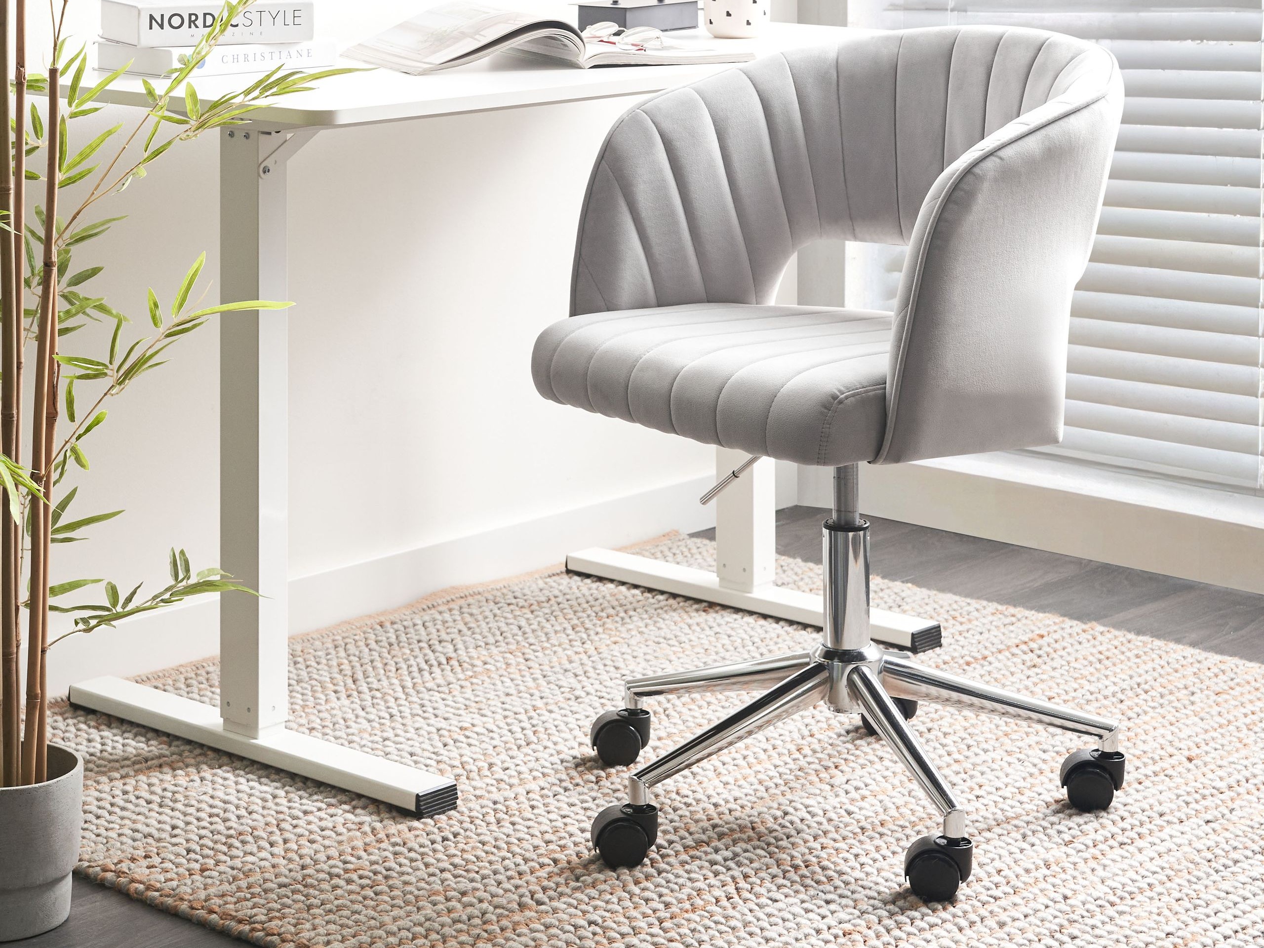 Офисный стул Berwyn 894 (Светло-серый)