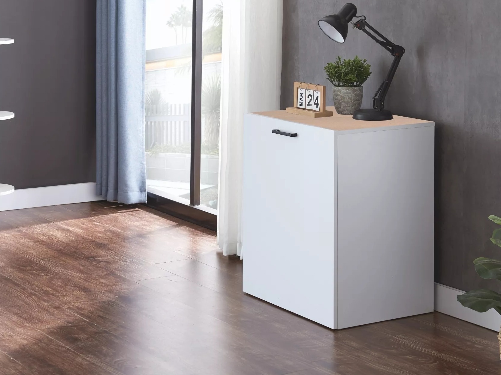 Rakstāmgalds Detroit 909