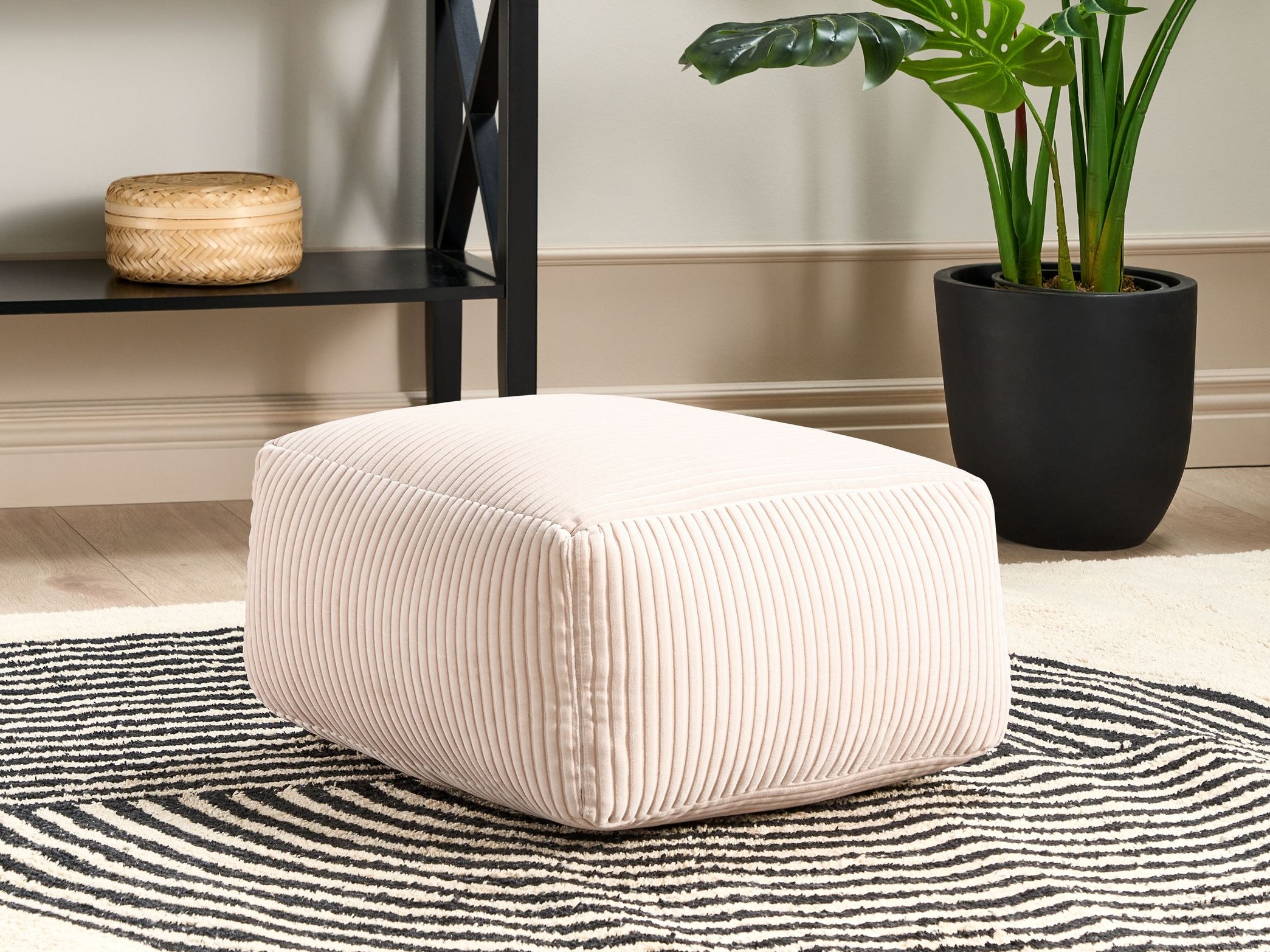 Pufs Berwyn 2836 (Bēšs)