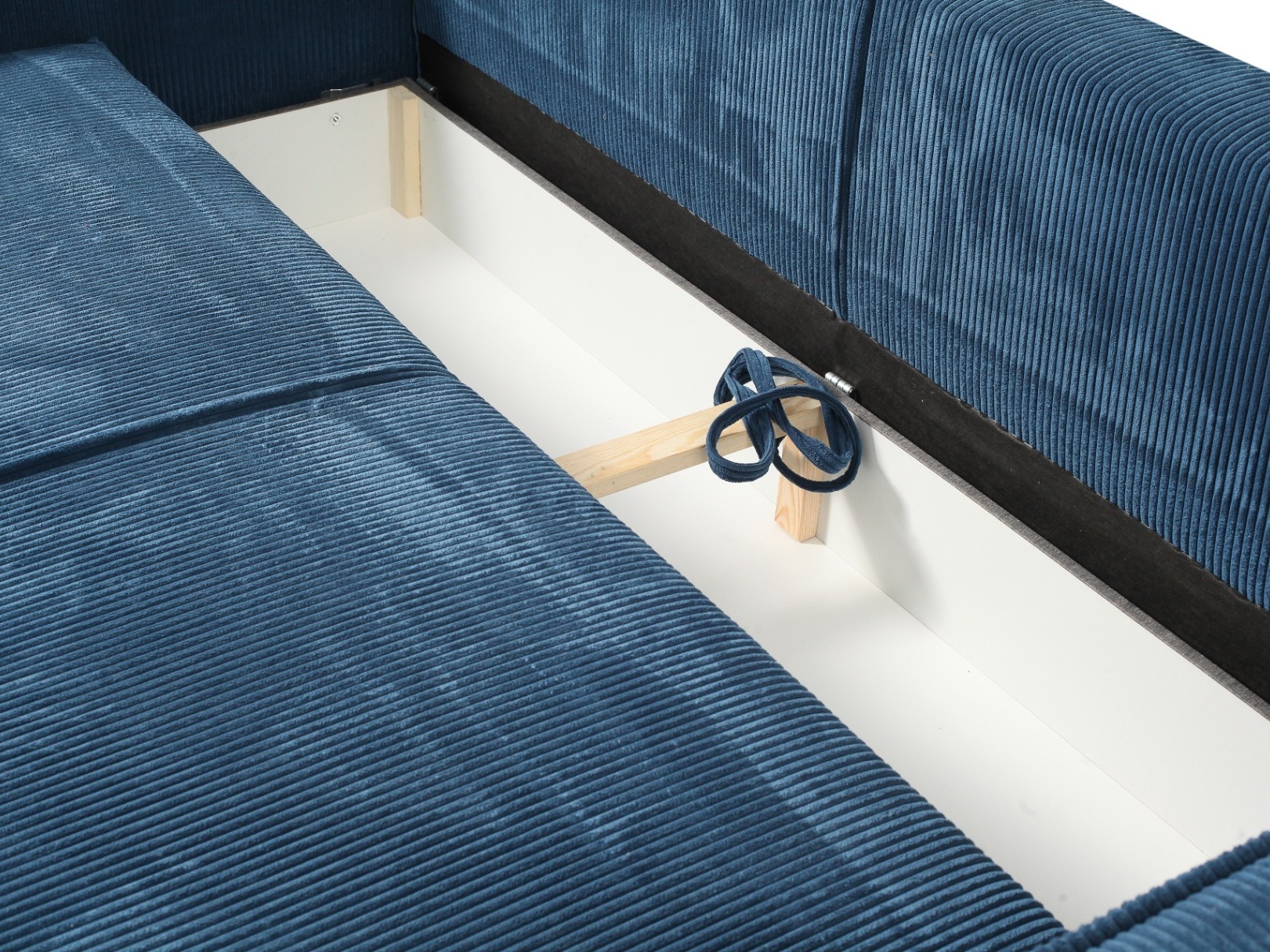 Dīvāns gulta Franklin 145 (Poso 05)