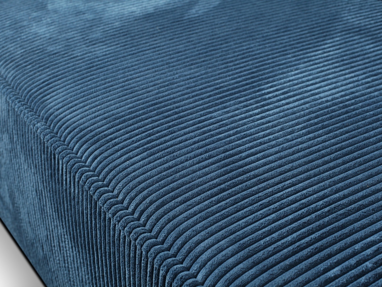 Dīvāns gulta Franklin 145 (Poso 05)