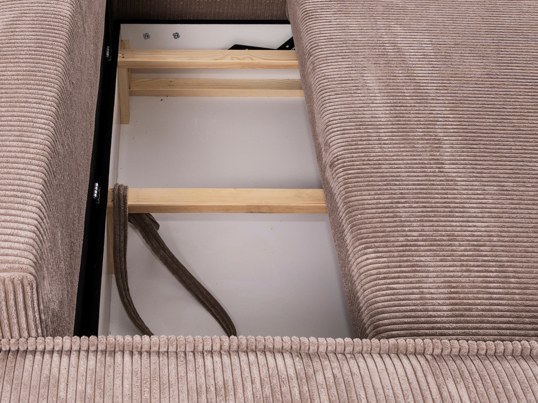 Stūra dīvāns Franklin 147 (Poso 02)