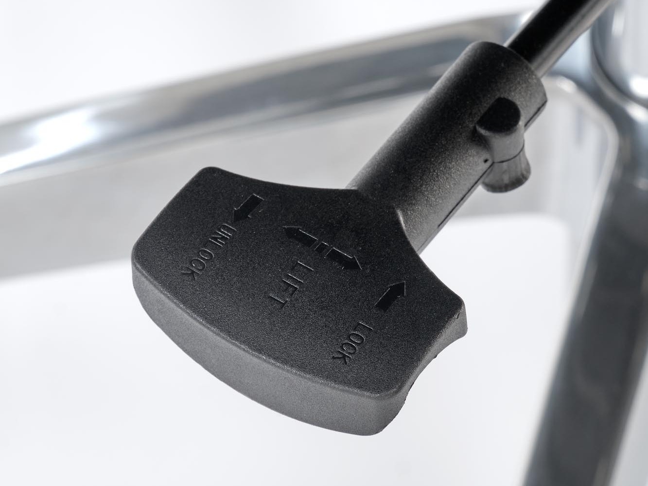 Biroja krēsls Houston 2057