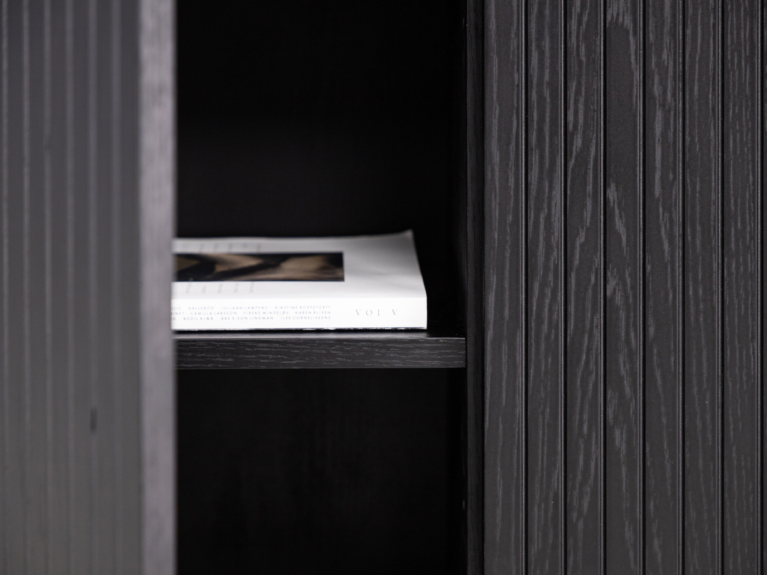 Skapis Dallas 3279 (Melns)