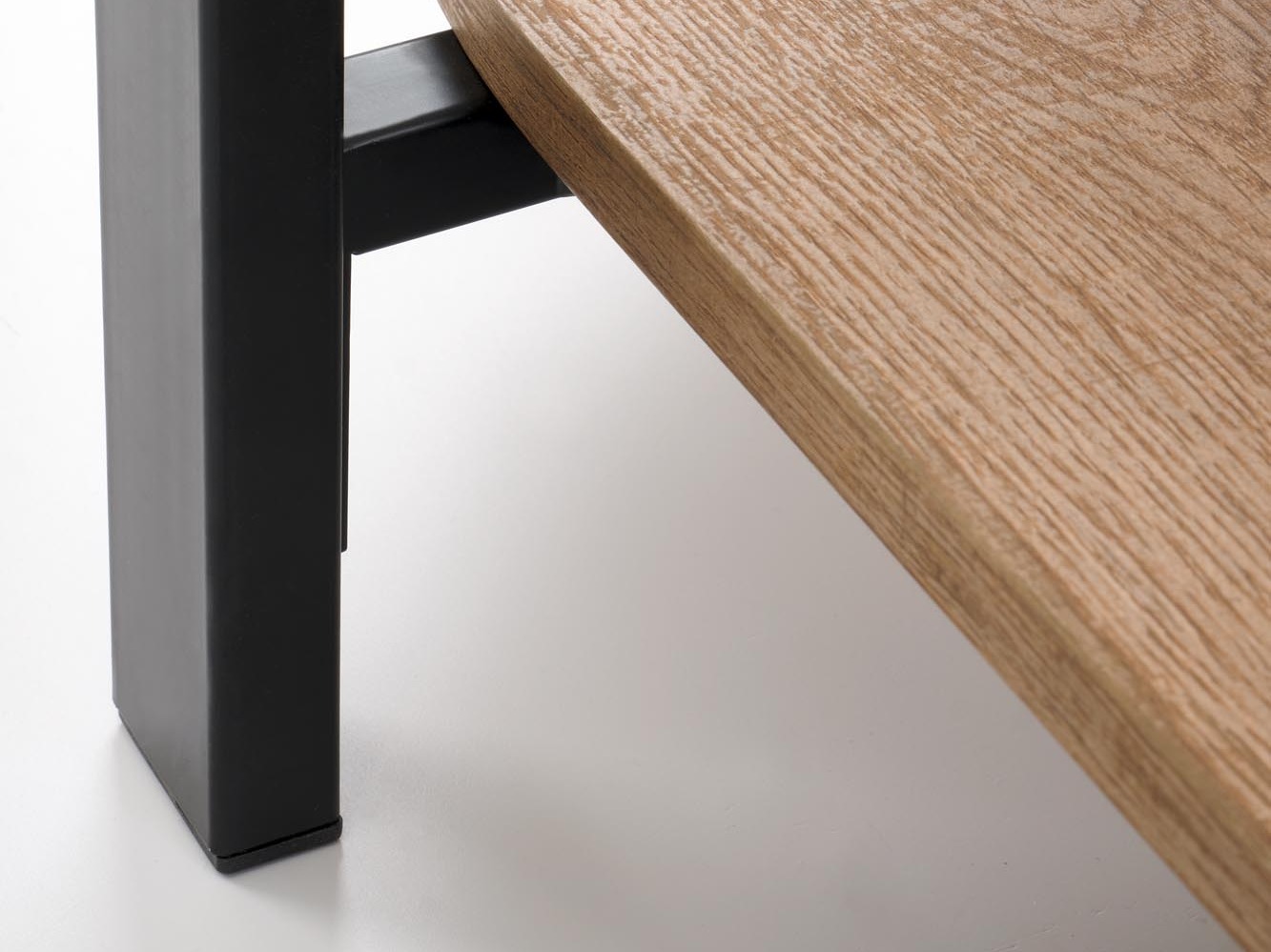 Žurnālu galdiņš Houston 2059