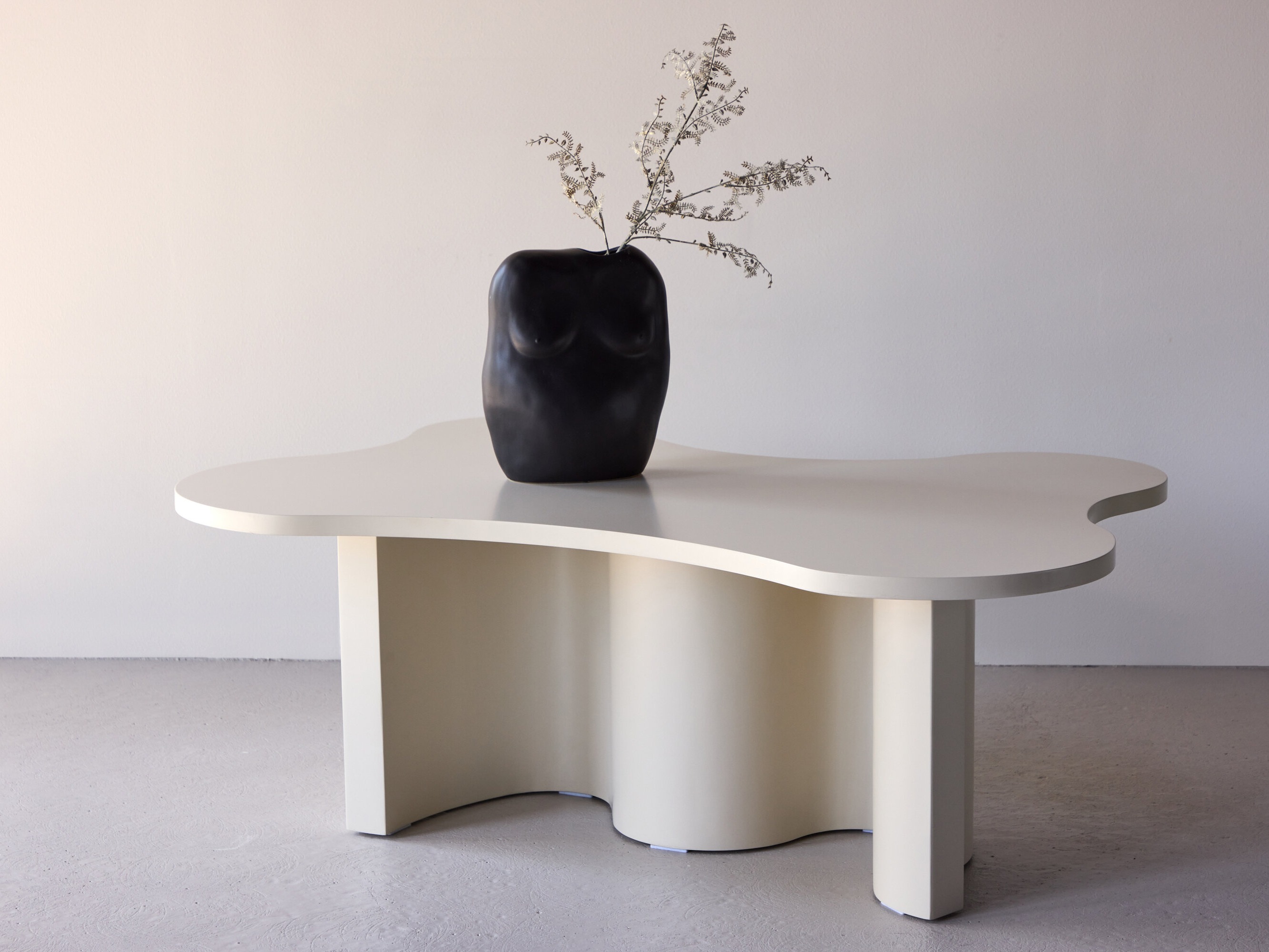 Žurnālu galdiņš Dallas 4944