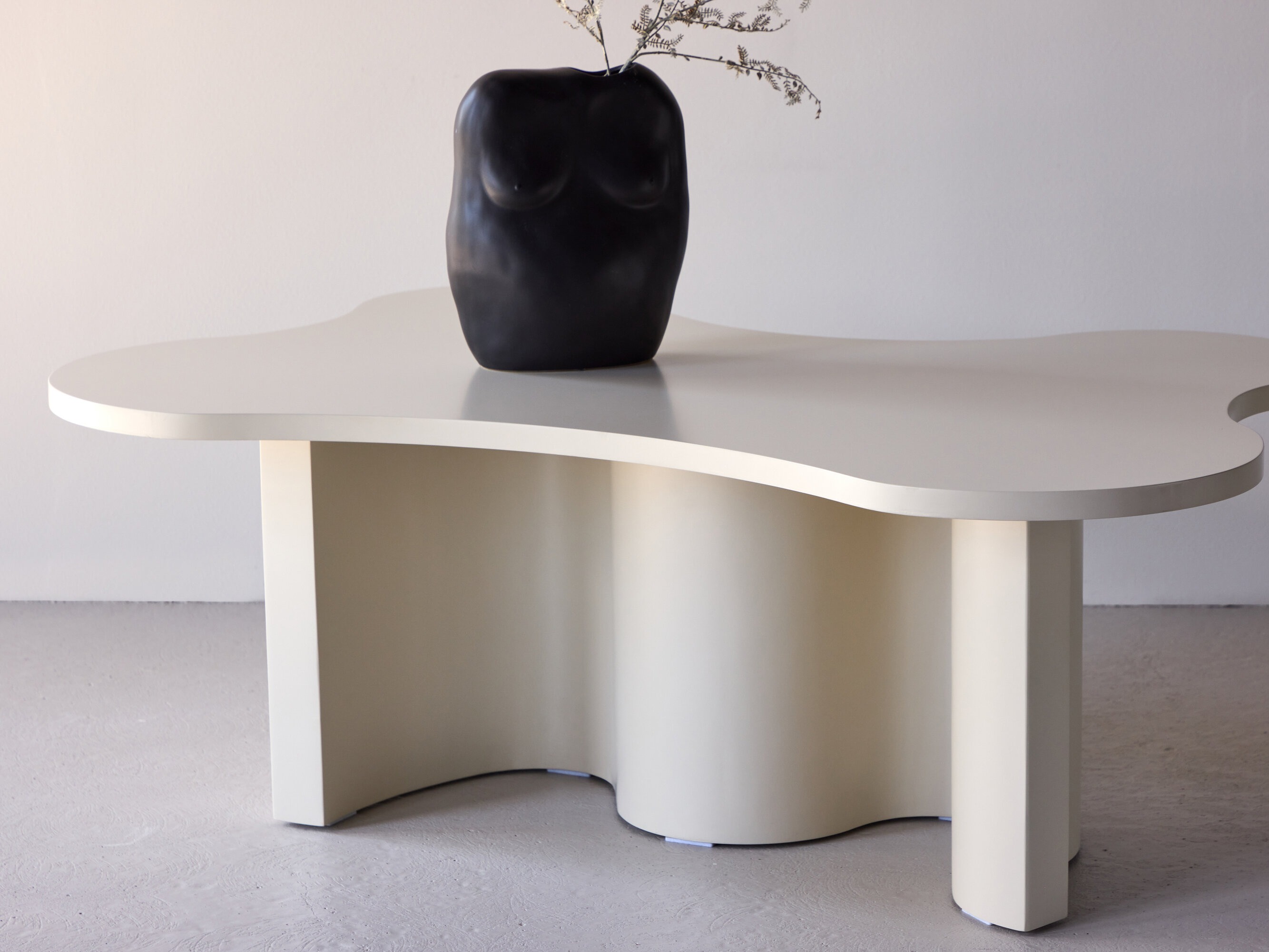 Žurnālu galdiņš Dallas 4944