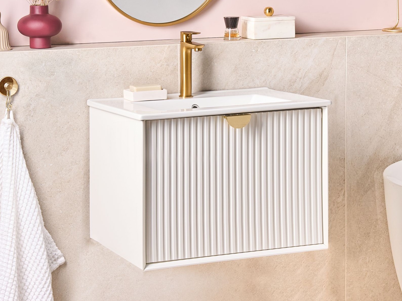 Piekarams vannas istabas skapītis izlietnei Berwyn 2870 (Balts)