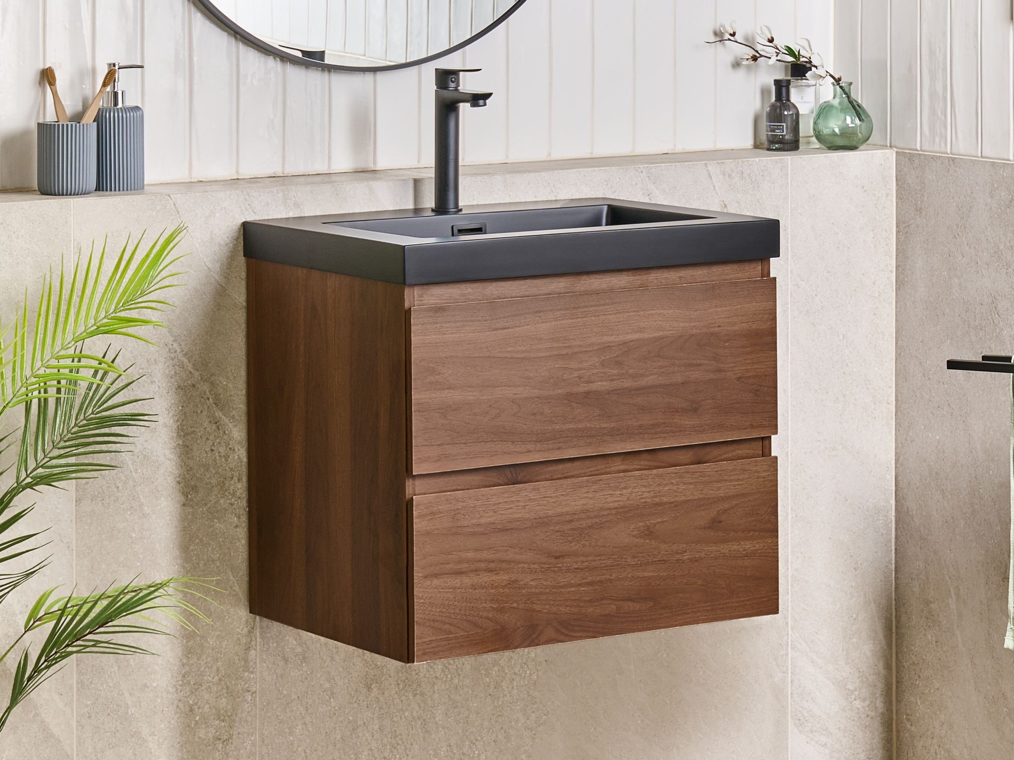 Piekarams vannas istabas skapītis izlietnei Berwyn 2872 (Tumši brūns)