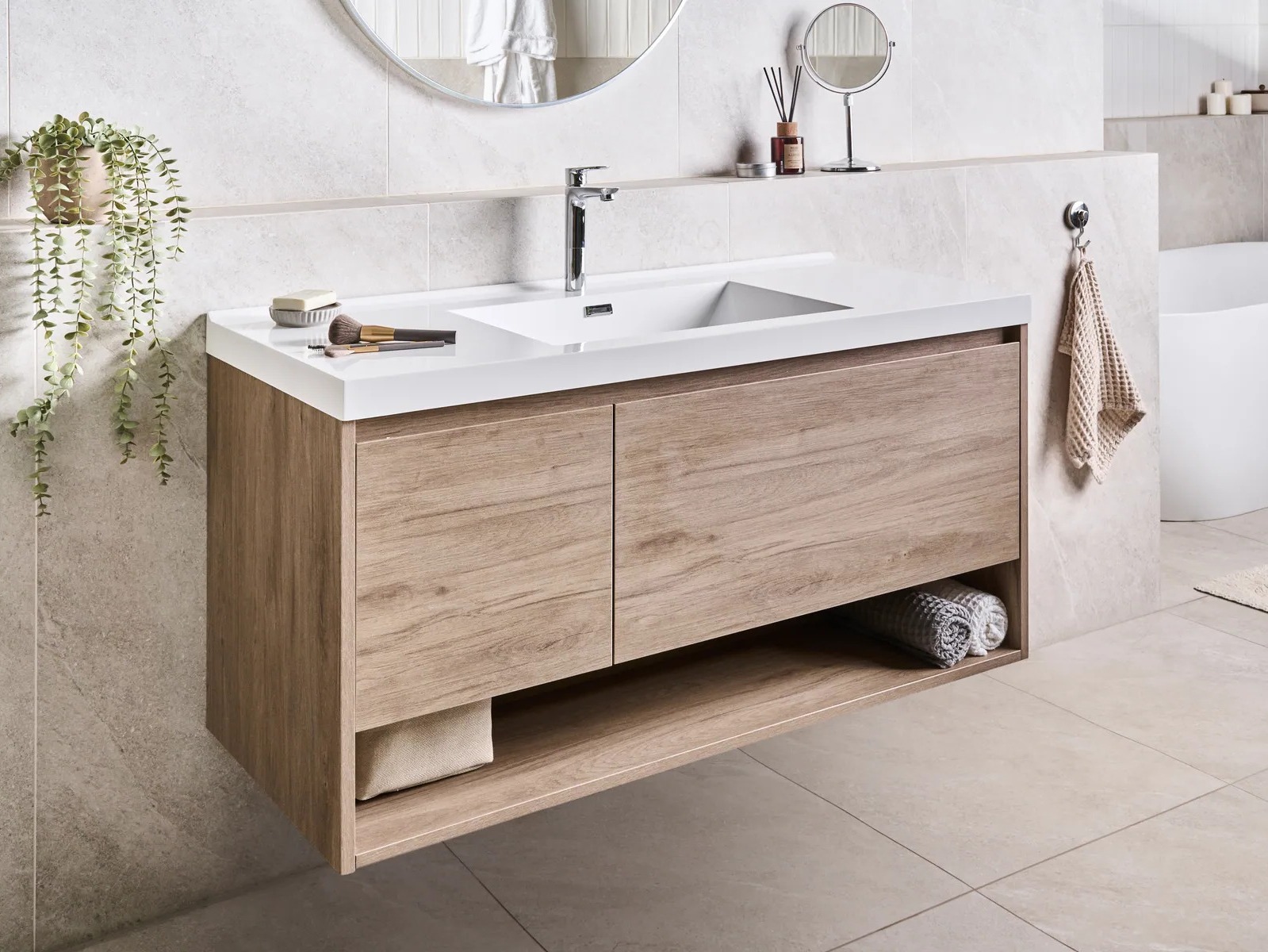 Piekarams vannas istabas skapītis izlietnei Berwyn 2898