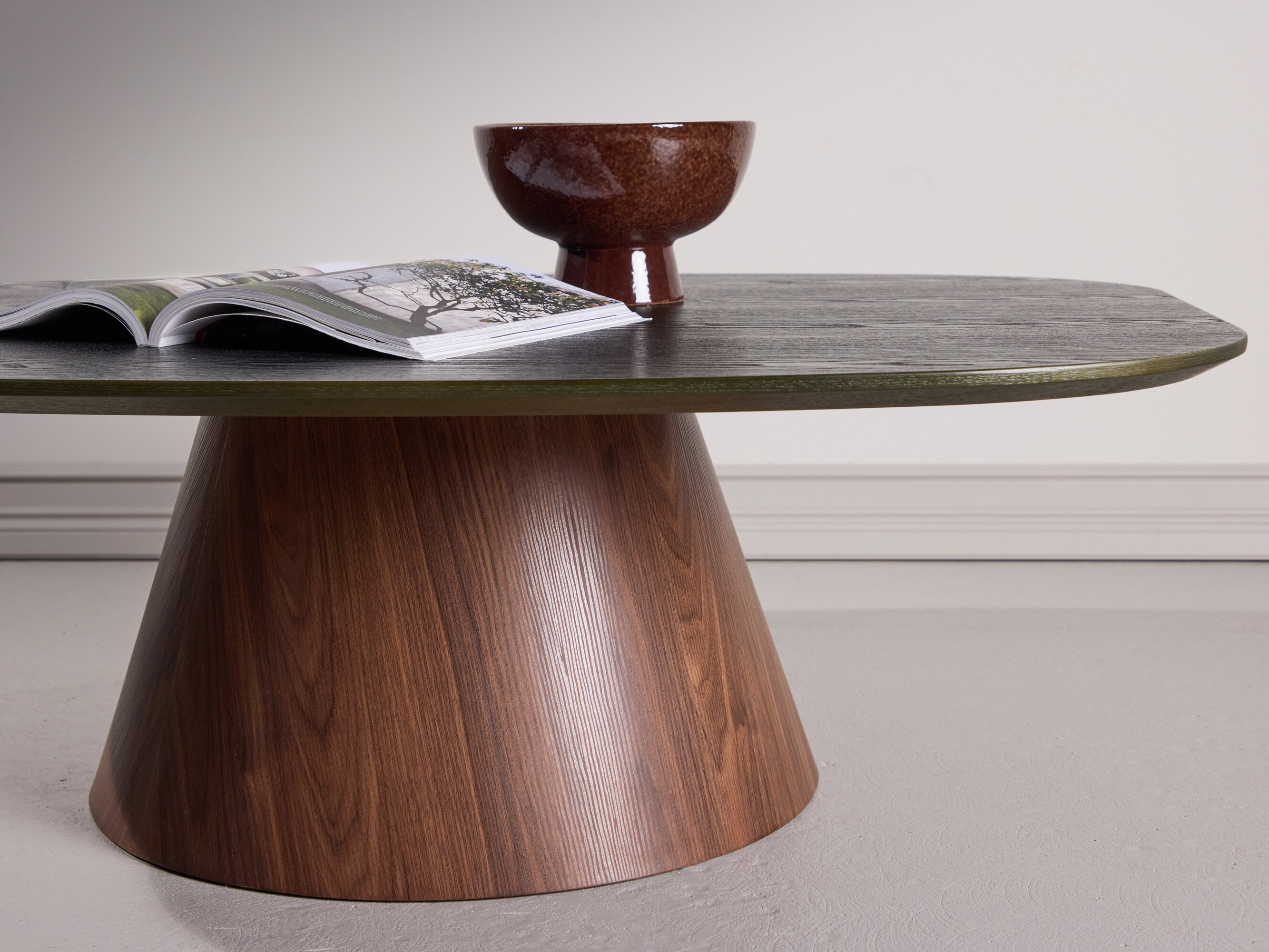 Žurnālu galdiņš Dallas 4976 (Tumši zaļš + Brūns)