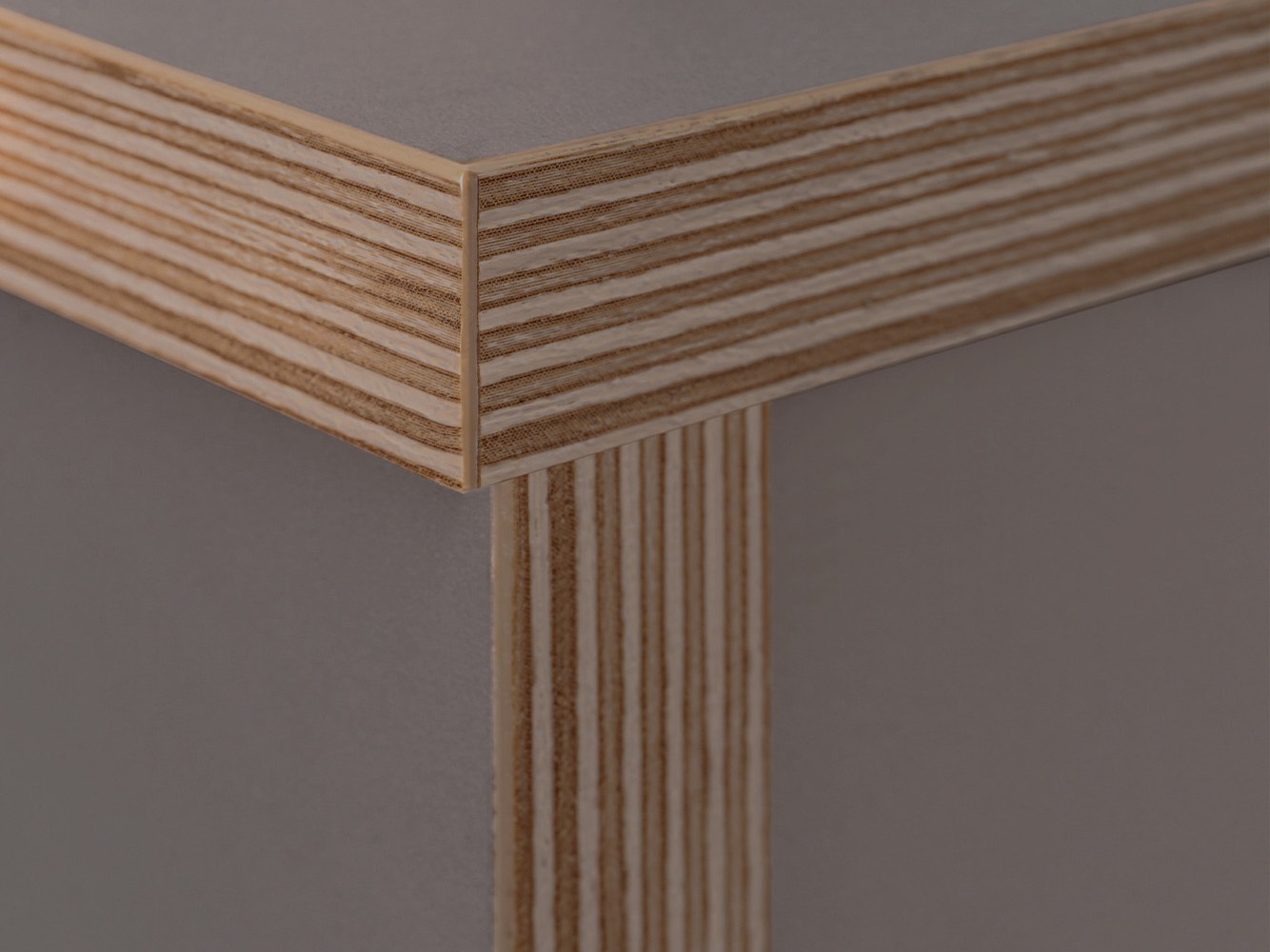 Žurnālu galdiņš Fivetri 103 (Pelēkbrūns)