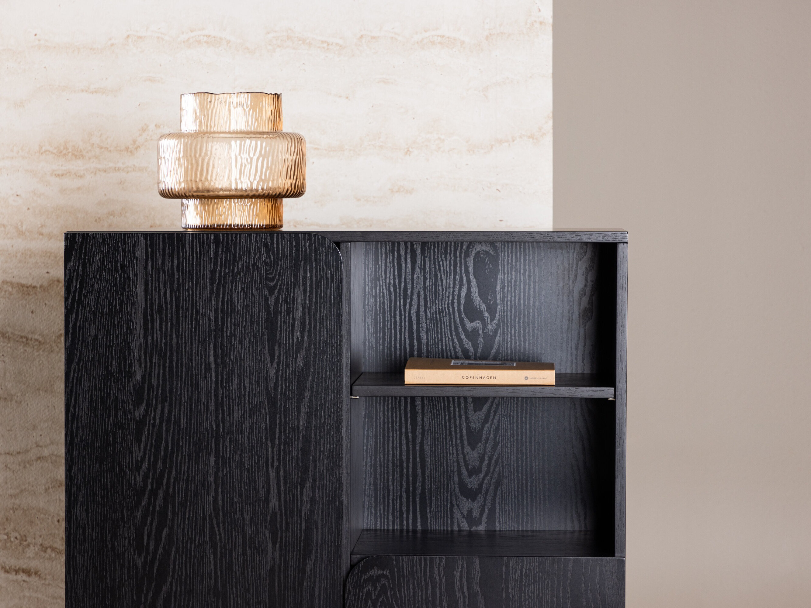 Skapis Dallas 5131 (Melns)