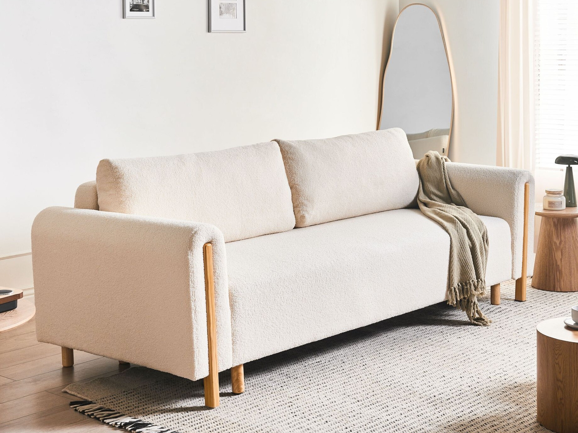 Dīvāns gulta Berwyn 2936 (Balts)