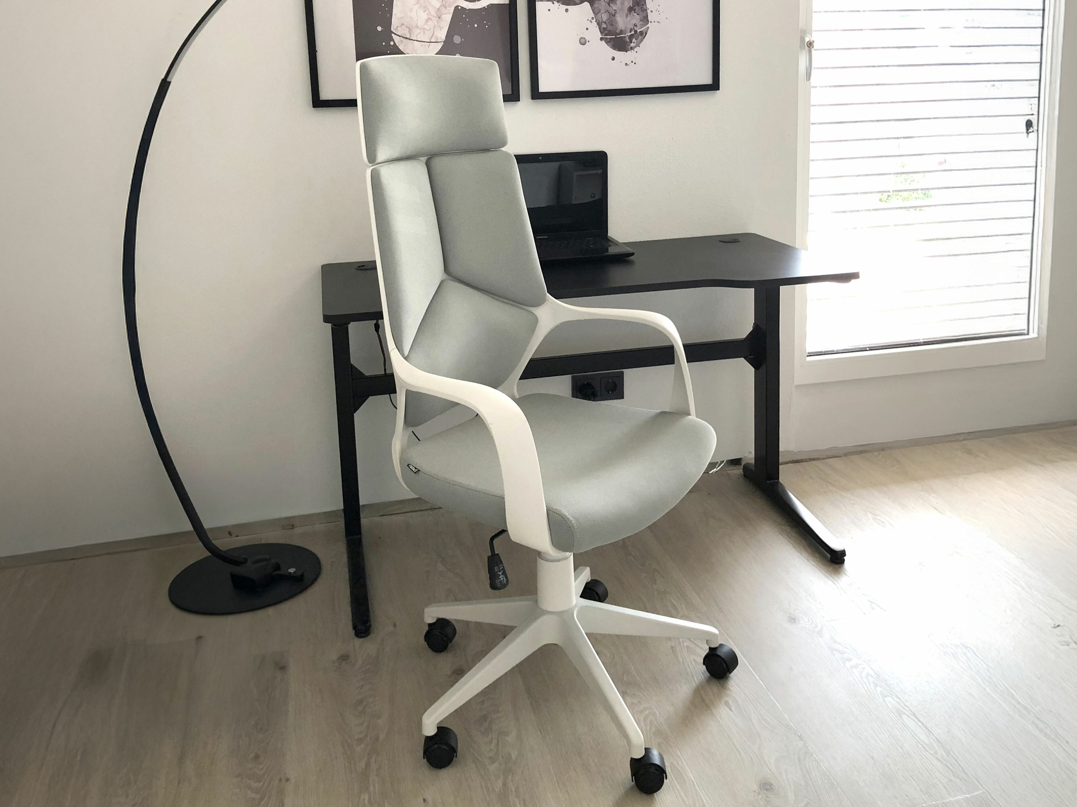 Biroja krēsls Berwyn 208 (Gaiši pelēks)