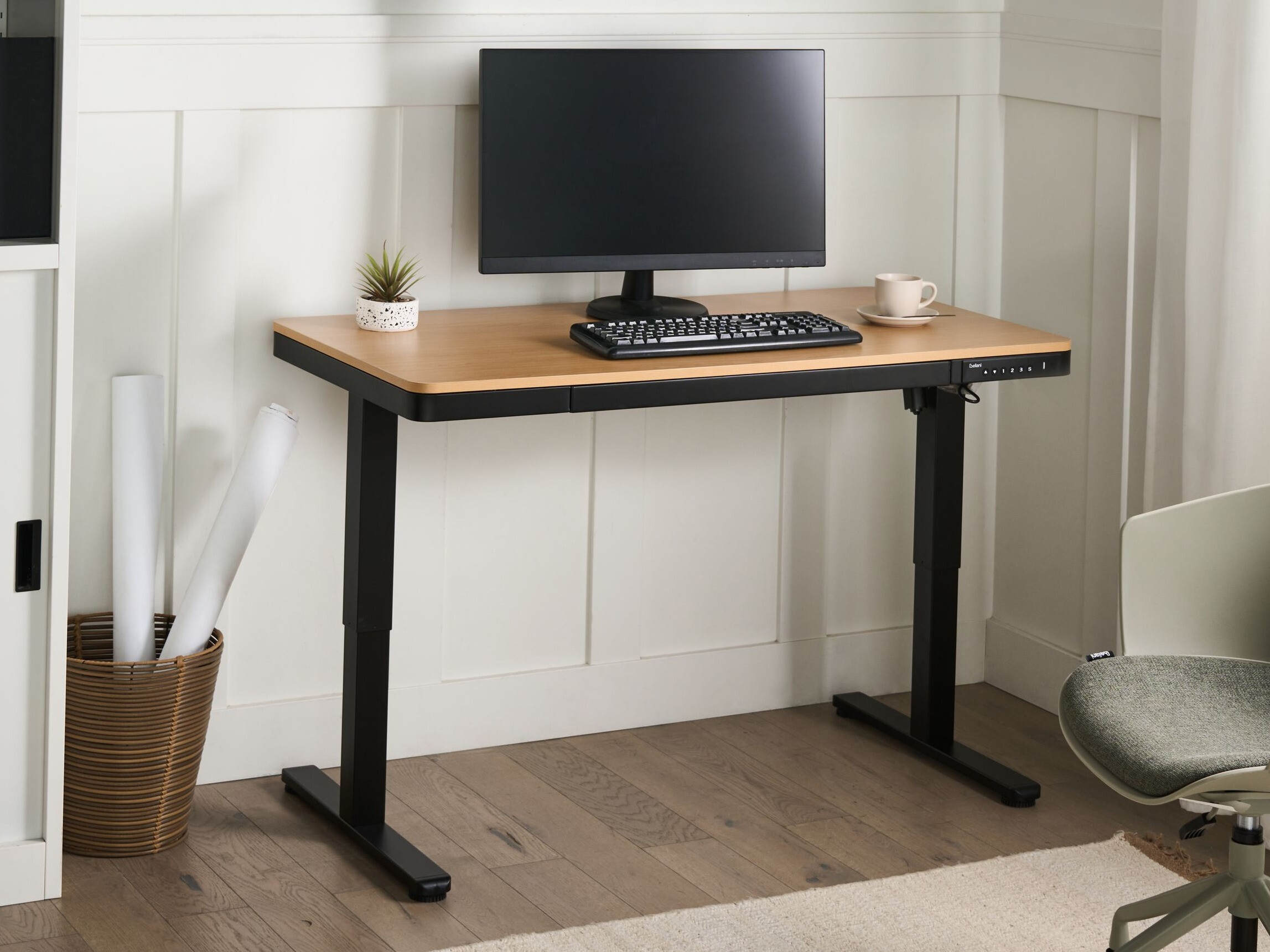 Rakstāmgalds ar regulējamu augstumu Berwyn 2994 (Melns + Gaiši brūns)