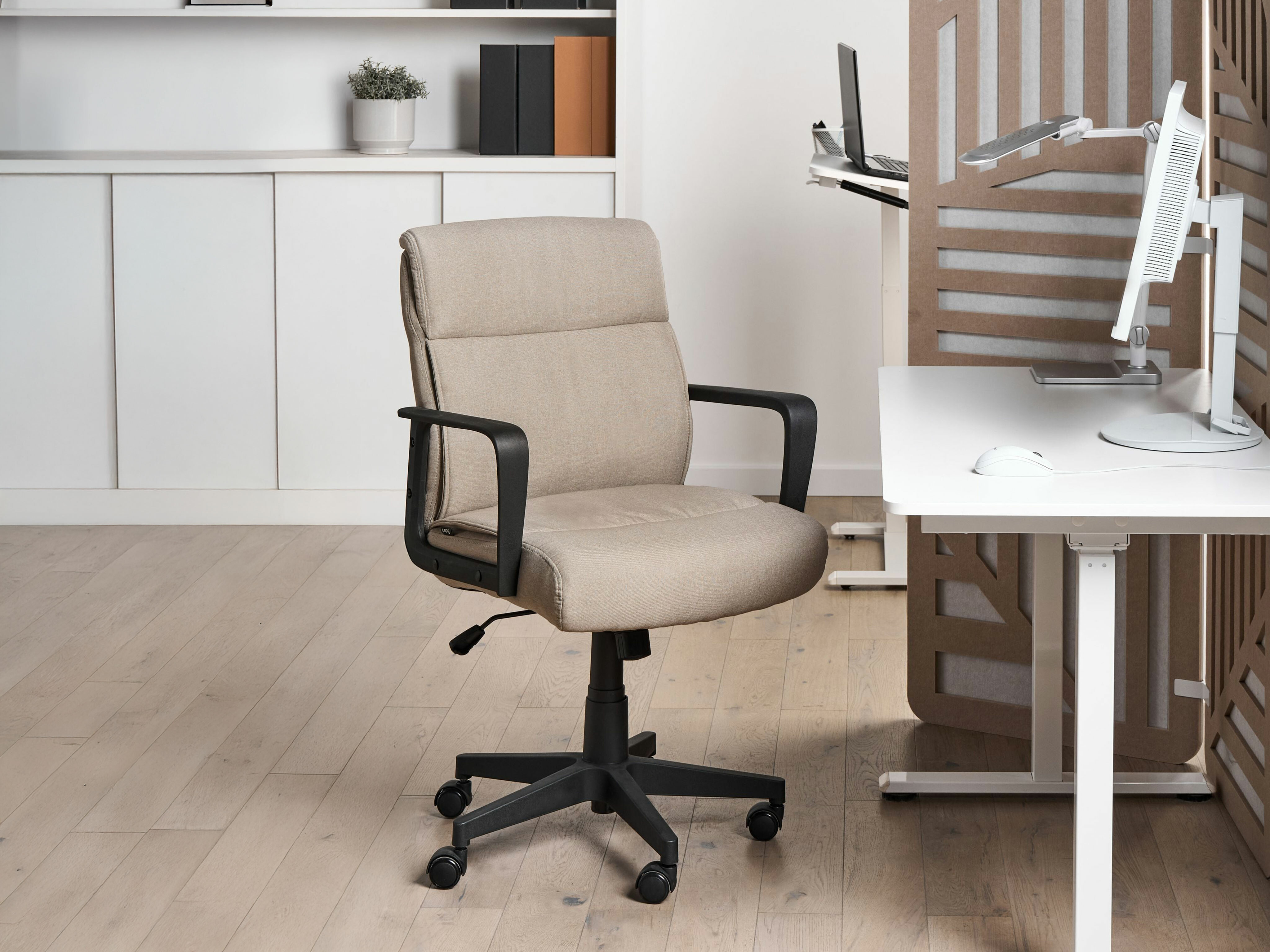 Biroja krēsls Berwyn 3142 (Bēšs)