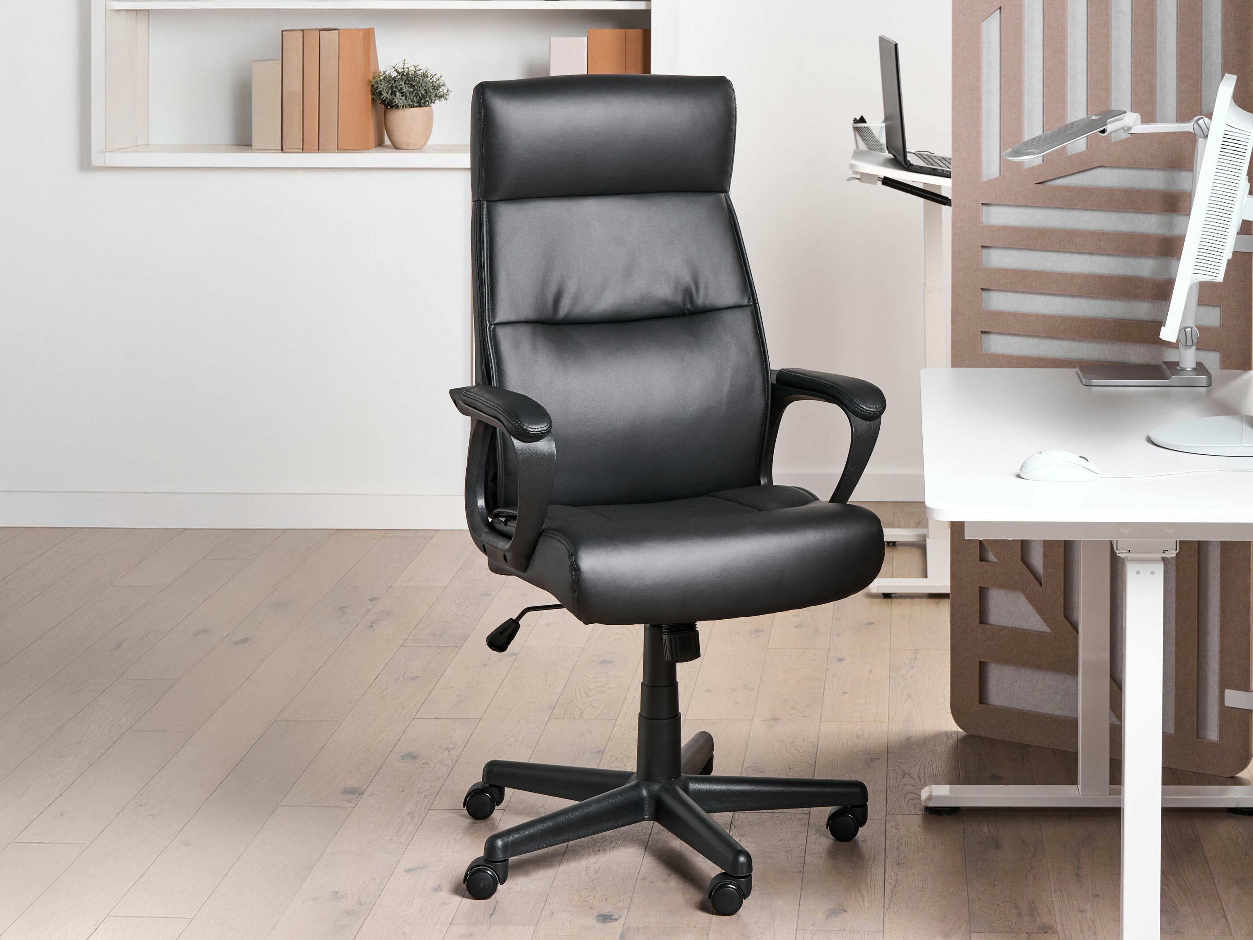 Biroja krēsls Berwyn 3175 (Melns)