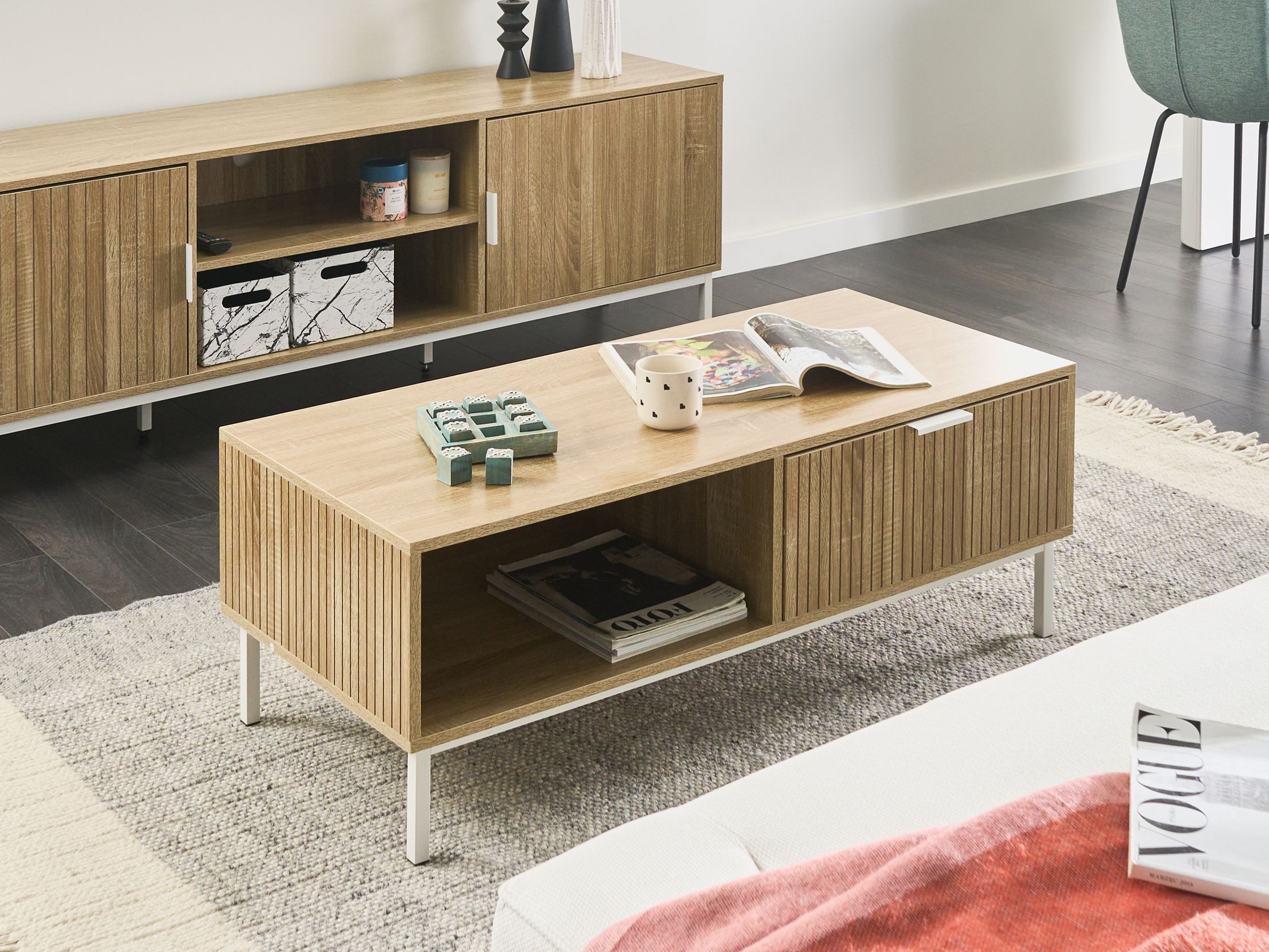 Žurnālu galdiņš Berwyn 3176